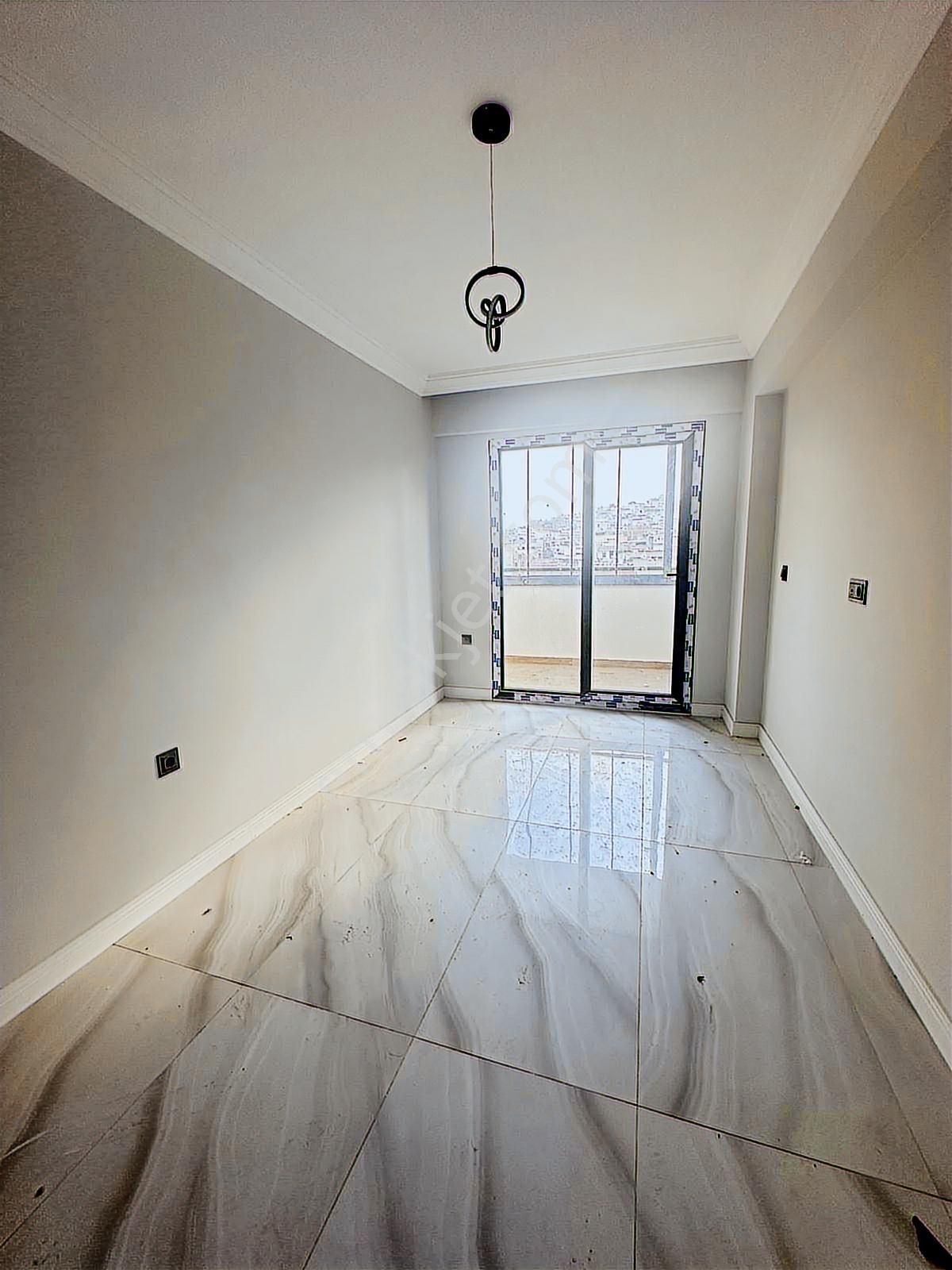 Havuzlu Site İçerisinde Akıllı Ev Sistemli 3+1 Daireler - Görsel 30