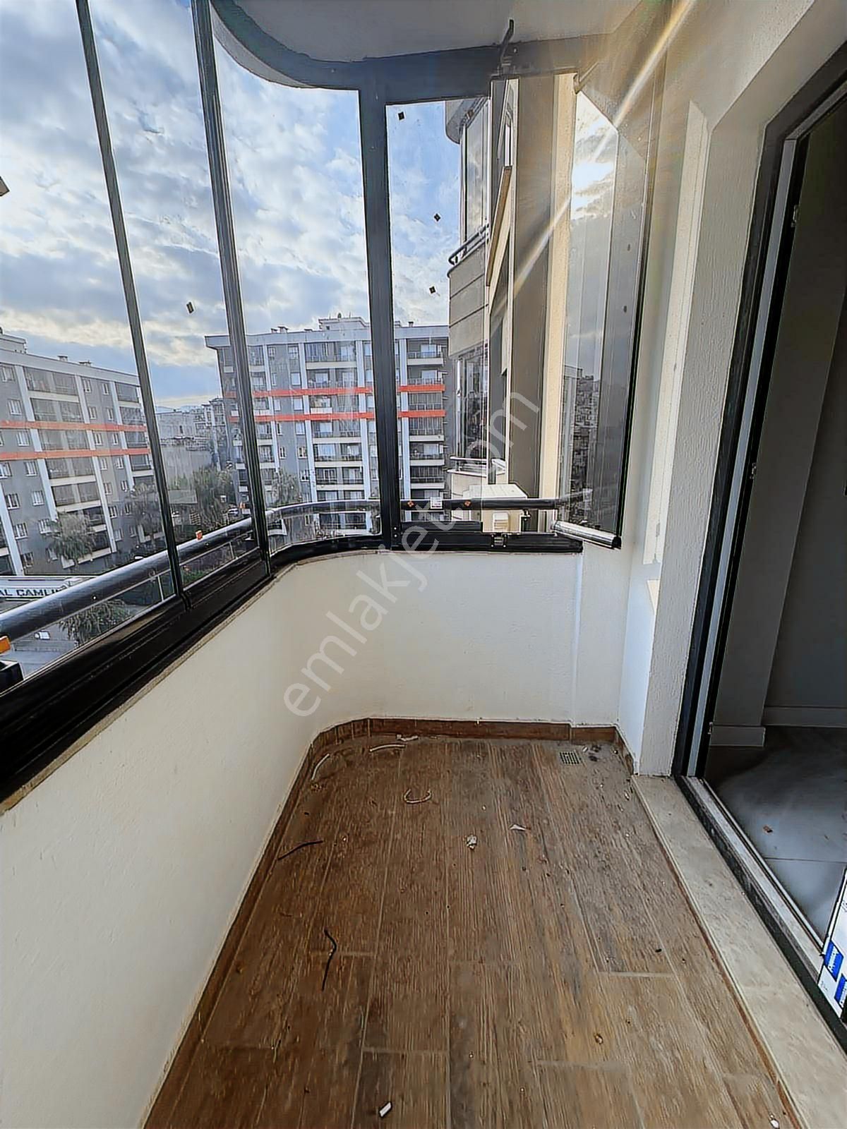 Havuzlu Site İçerisinde Akıllı Ev Sistemli 3+1 Daireler - Görsel 31