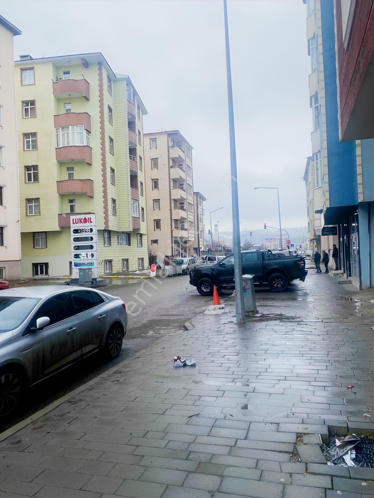 Pusula Emlaktan Cumhuriyet Caddesine Yakın Satılık 190m2 Dükkan - Görsel 3