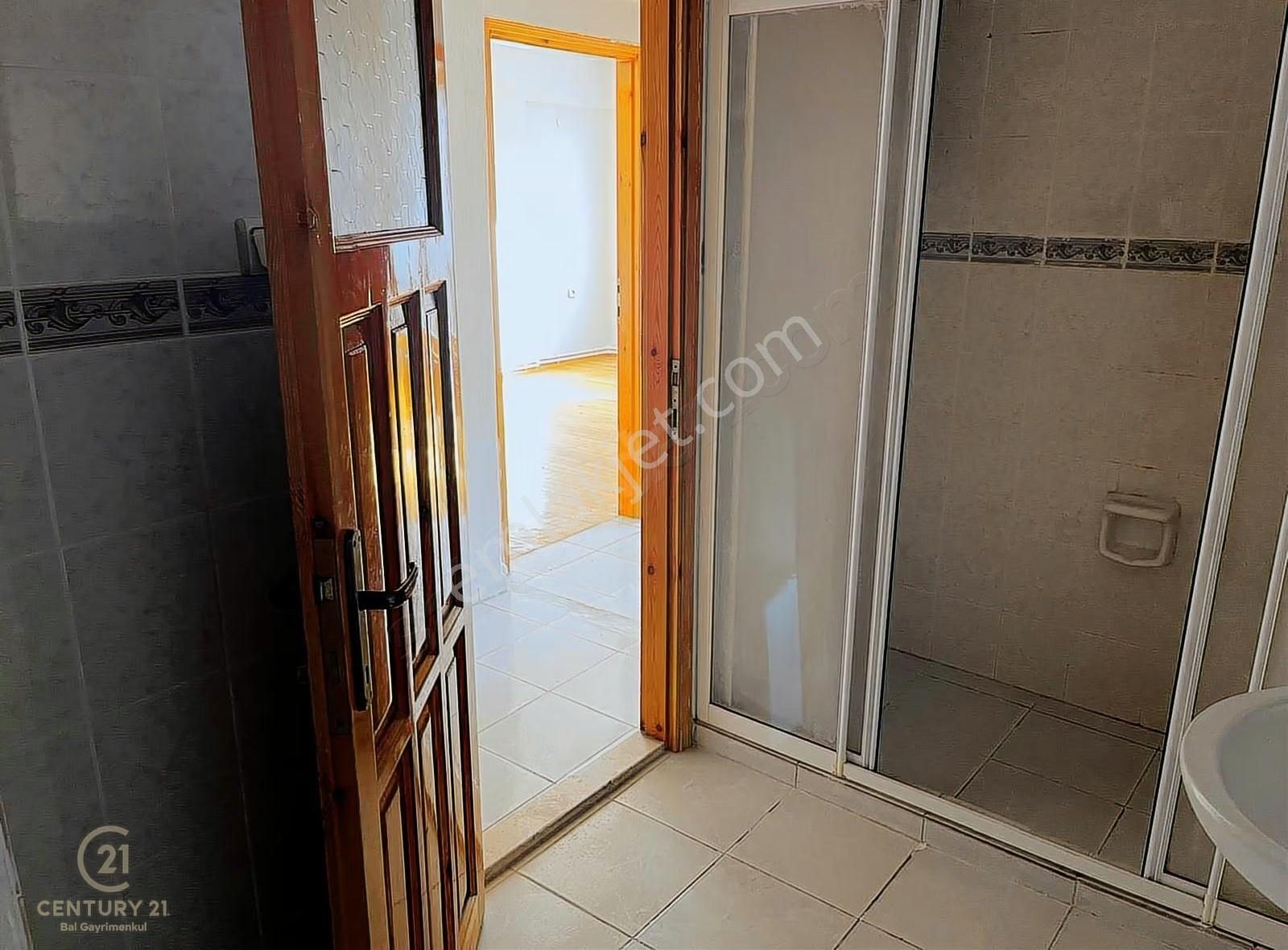 Century21 Bal'dan Paşaalanı Mahallesinde Kiralık 3+1 Daire - Görsel 4