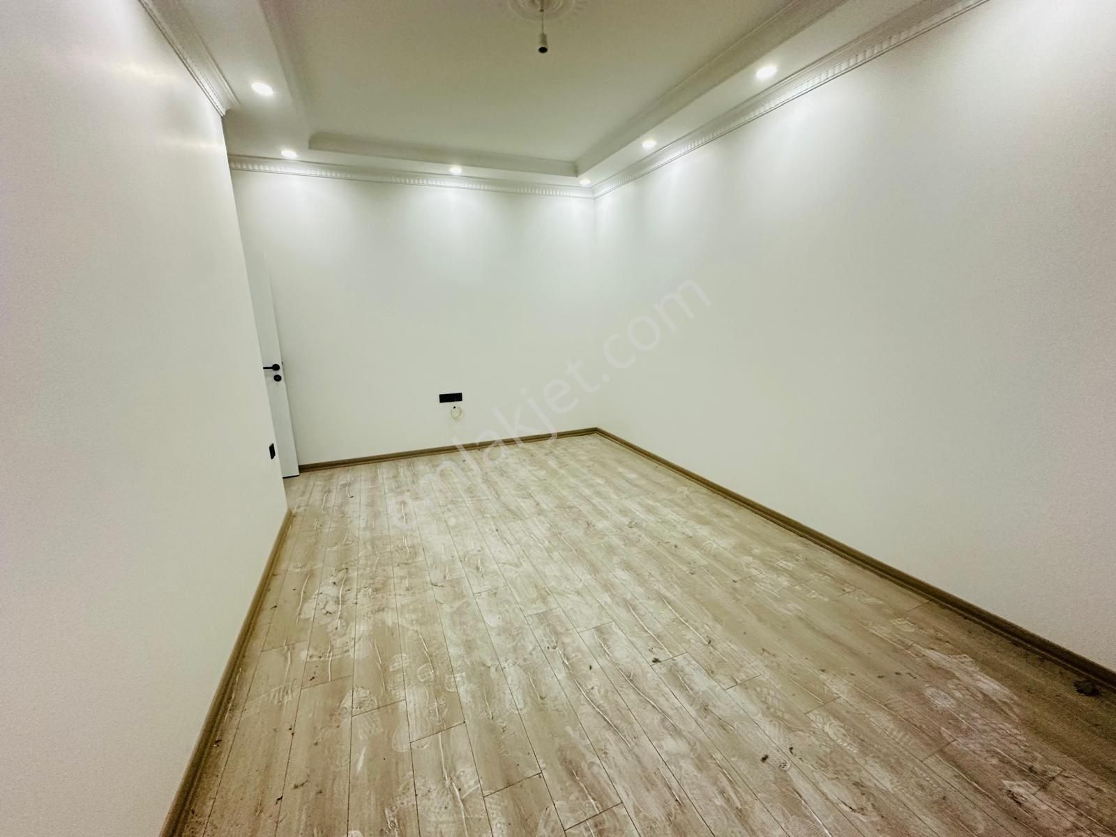 İmren Gayrimenkulden Satılık Sultanmurat Mh. 2+1 85 M2 Bahçe Kat - Görsel 4