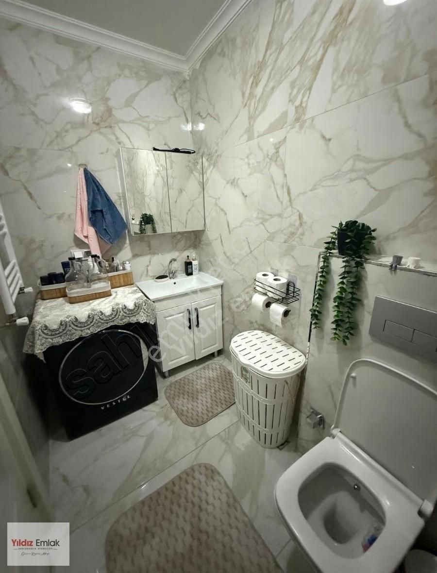 Baglarbasi Mah.de İstasyon Caddesi Yanı Satılık 2+1 Giris Katı - Görsel 15