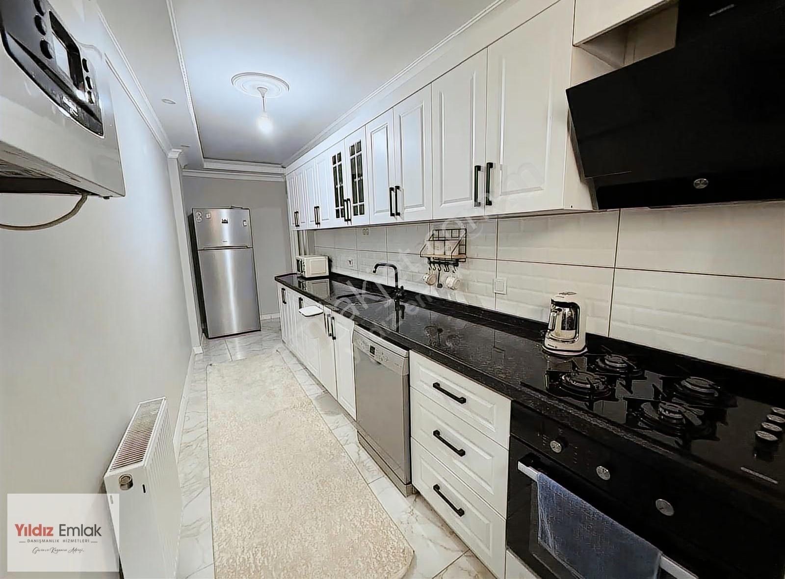 Baglarbasi Mah.de İstasyon Caddesi Yanı Satılık 2+1 Giris Katı - Görsel 6