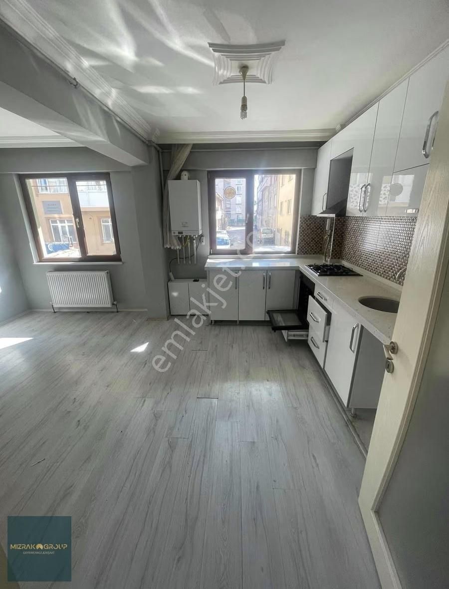 Merkeze Yakın 3+1 Geniş Daire Zemin Kat