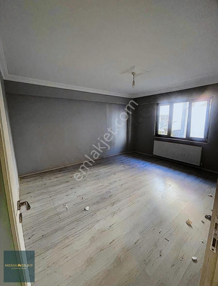 Merkeze Yakın 3+1 Geniş Daire Zemin Kat - Görsel 3