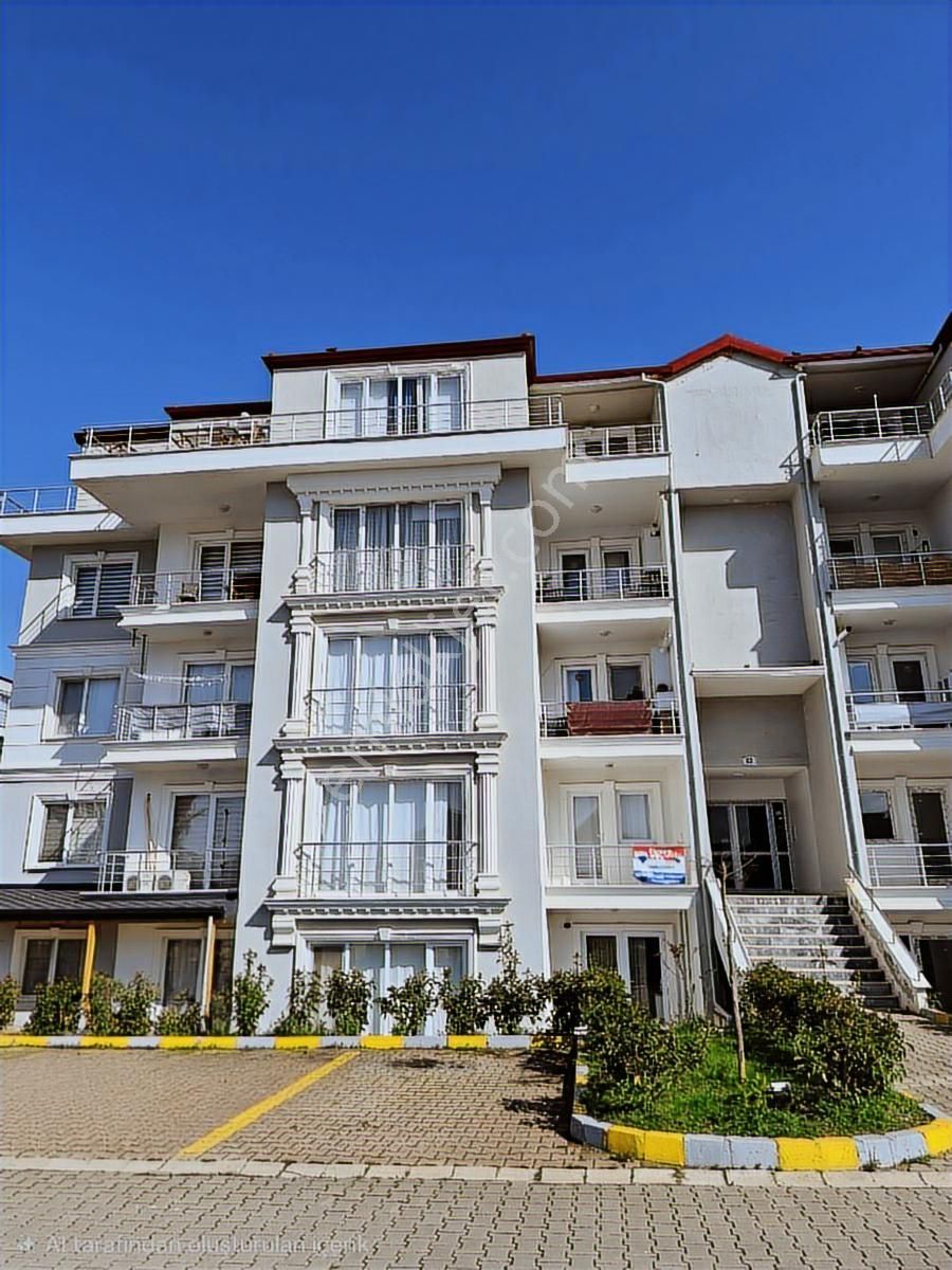 Kartepe'de Site İçerisinde 2+1 Satılık Bahçe Dubleks