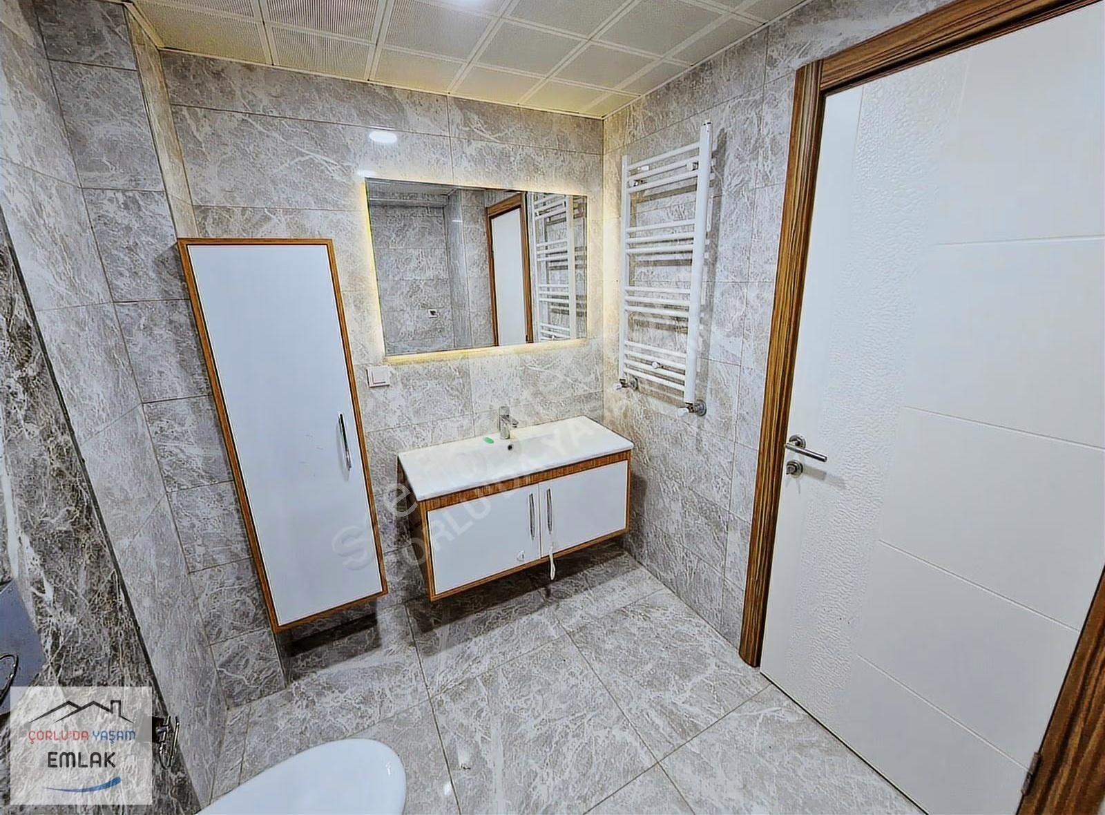 Emlaklar,hürriyet Mah.güvenlikli Sitede,140 M²,3+1 Kiralık Daire - Görsel 2