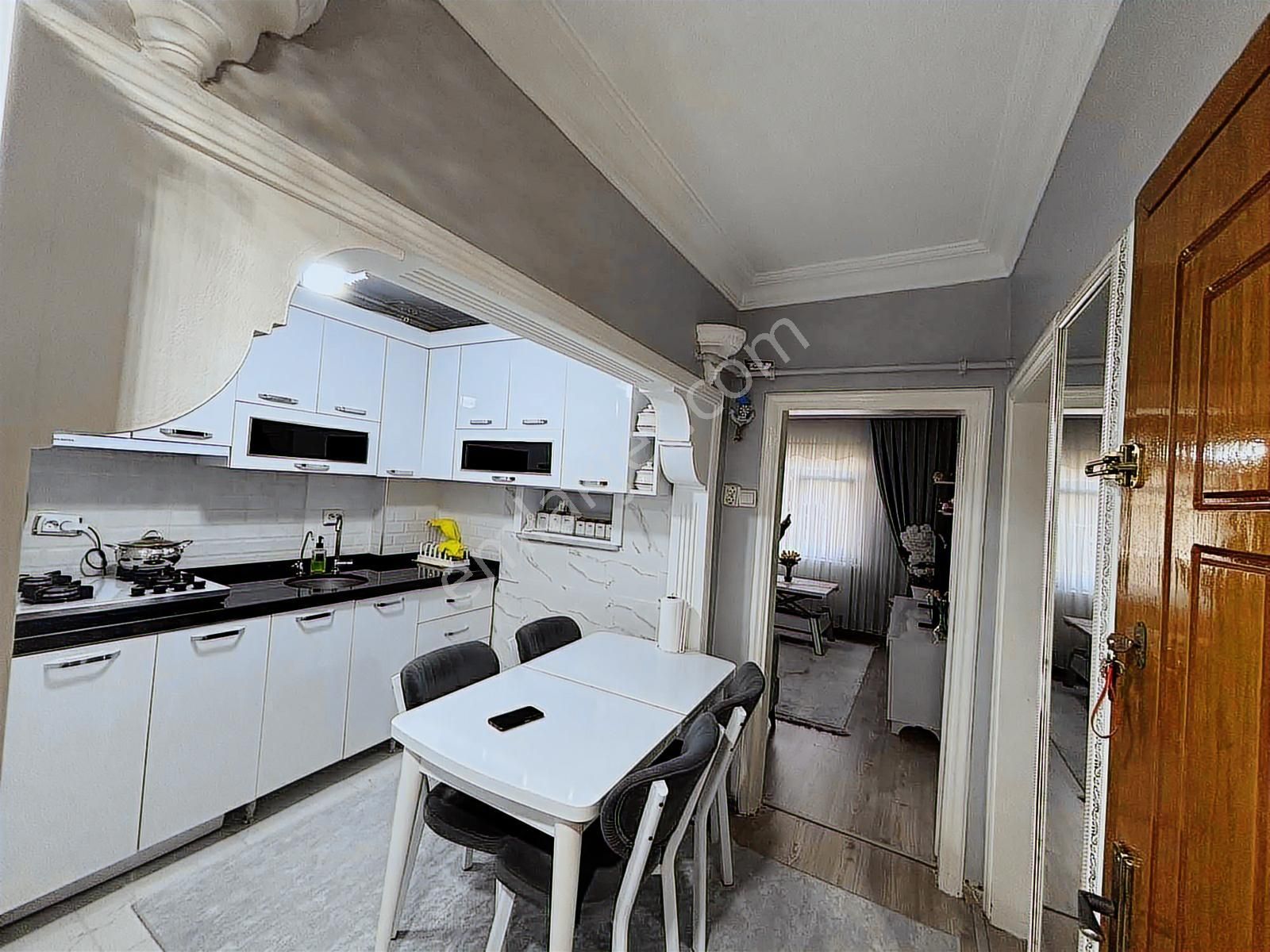 Önlü'den Mehmet Akif'de 2+1 75m2 Merkezi Konumda Masrafsız Daire - Görsel 2