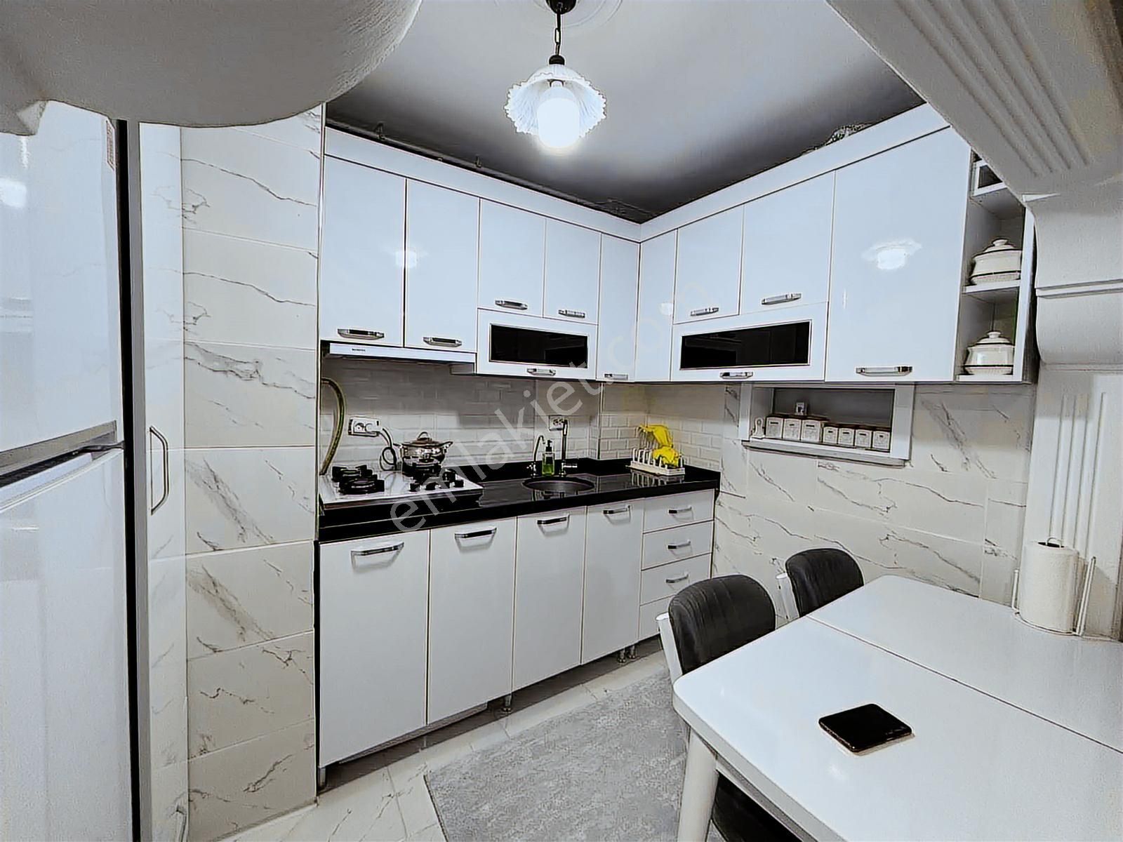 Önlü'den Mehmet Akif'de 2+1 75m2 Merkezi Konumda Masrafsız Daire - Görsel 15