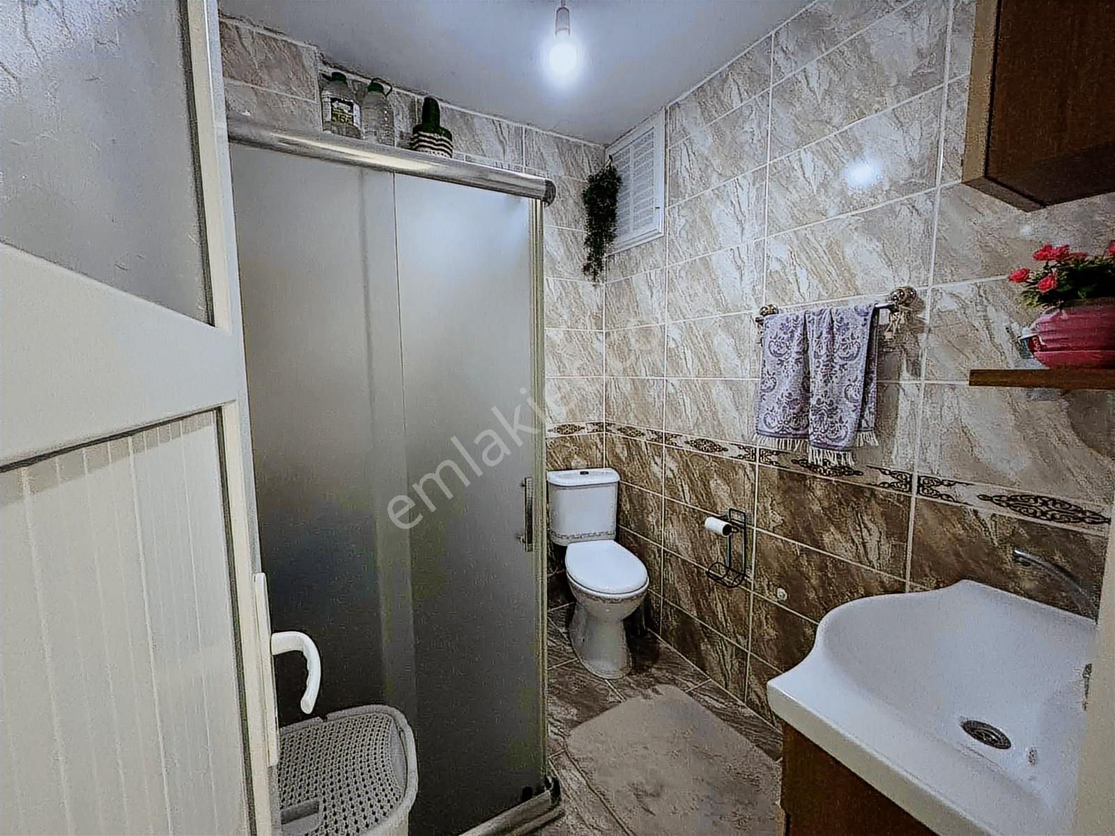 Önlü'den Mehmet Akif'de 2+1 75m2 Merkezi Konumda Masrafsız Daire - Görsel 12