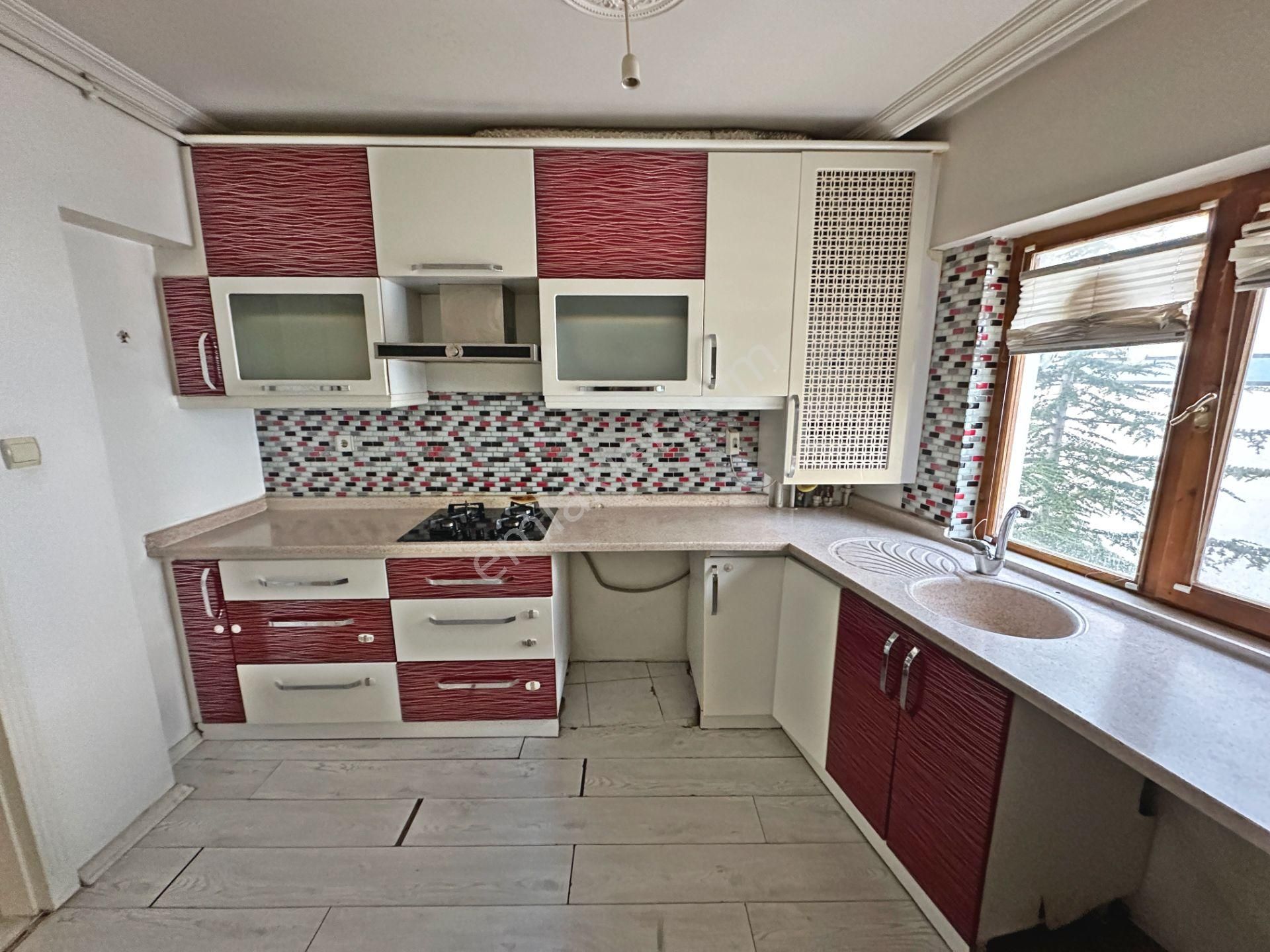 Hürel Düzlükte Ara Kat Park Manzaralı Önü Açık 3+1 Satılık Daire - Görsel 13