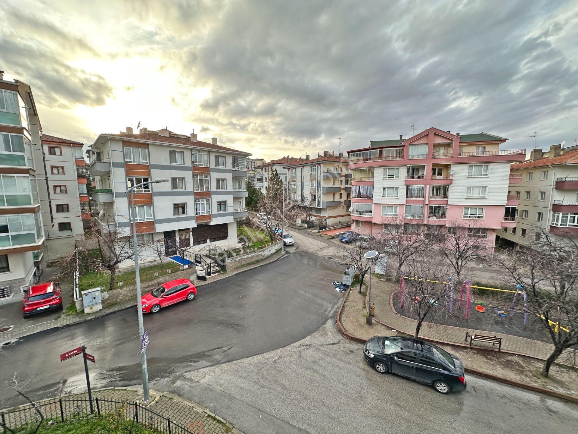 Hürel Düzlükte Ara Kat Park Manzaralı Önü Açık 3+1 Satılık Daire - Görsel 2