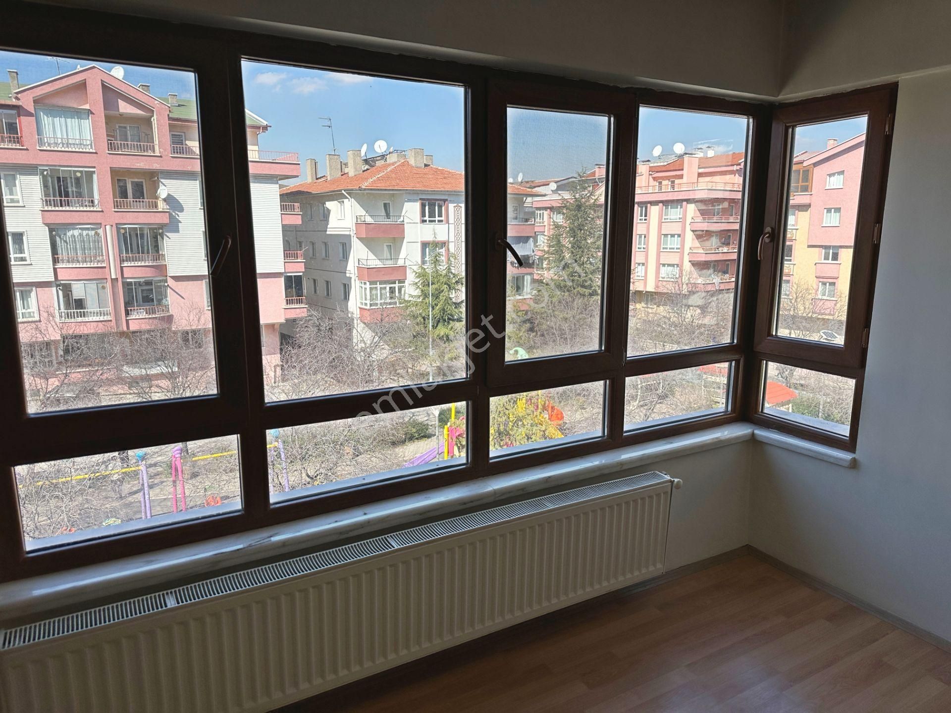 Hürel Düzlükte Ara Kat Park Manzaralı Önü Açık 3+1 Satılık Daire - Görsel 7