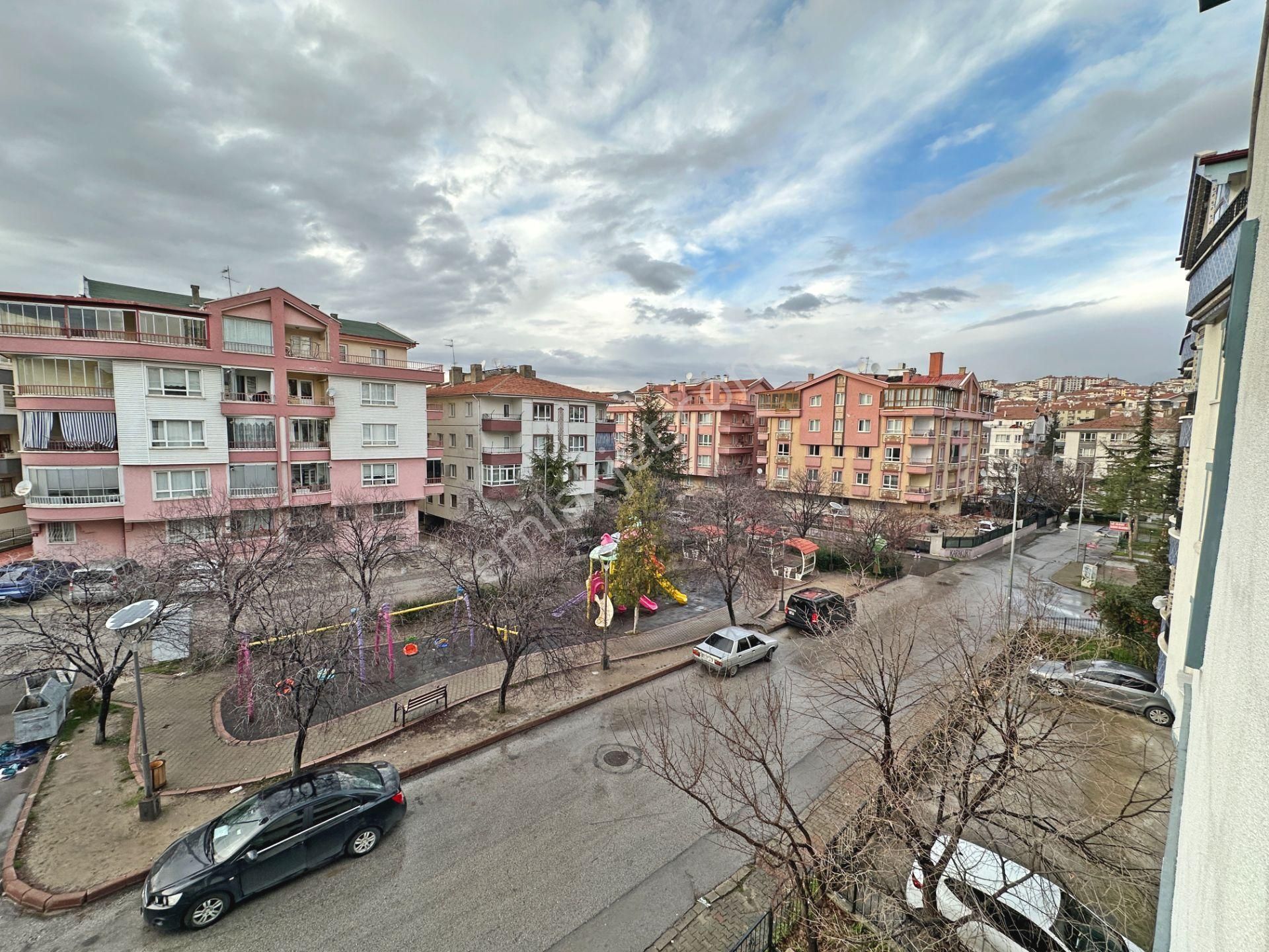 Hürel Düzlükte Ara Kat Park Manzaralı Önü Açık 3+1 Satılık Daire