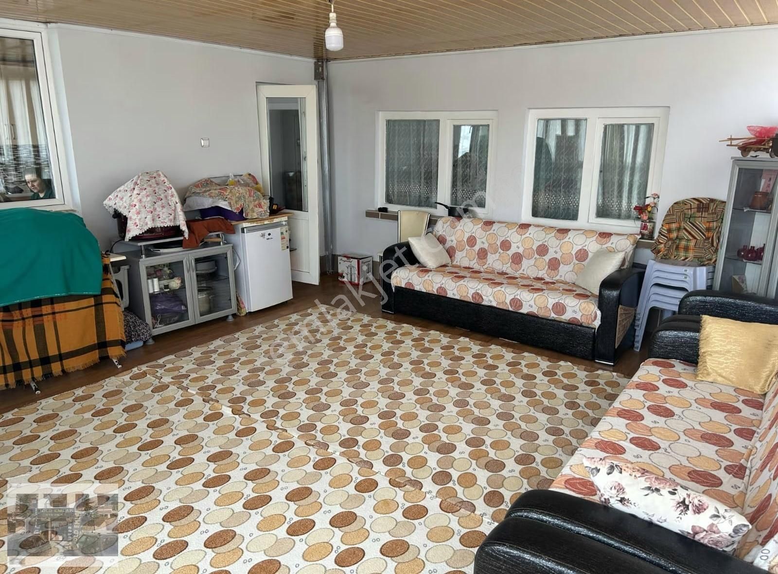 Başak Caddesi Üzerinde Teras Balkon Kilerli 2+1 Satılık Daire