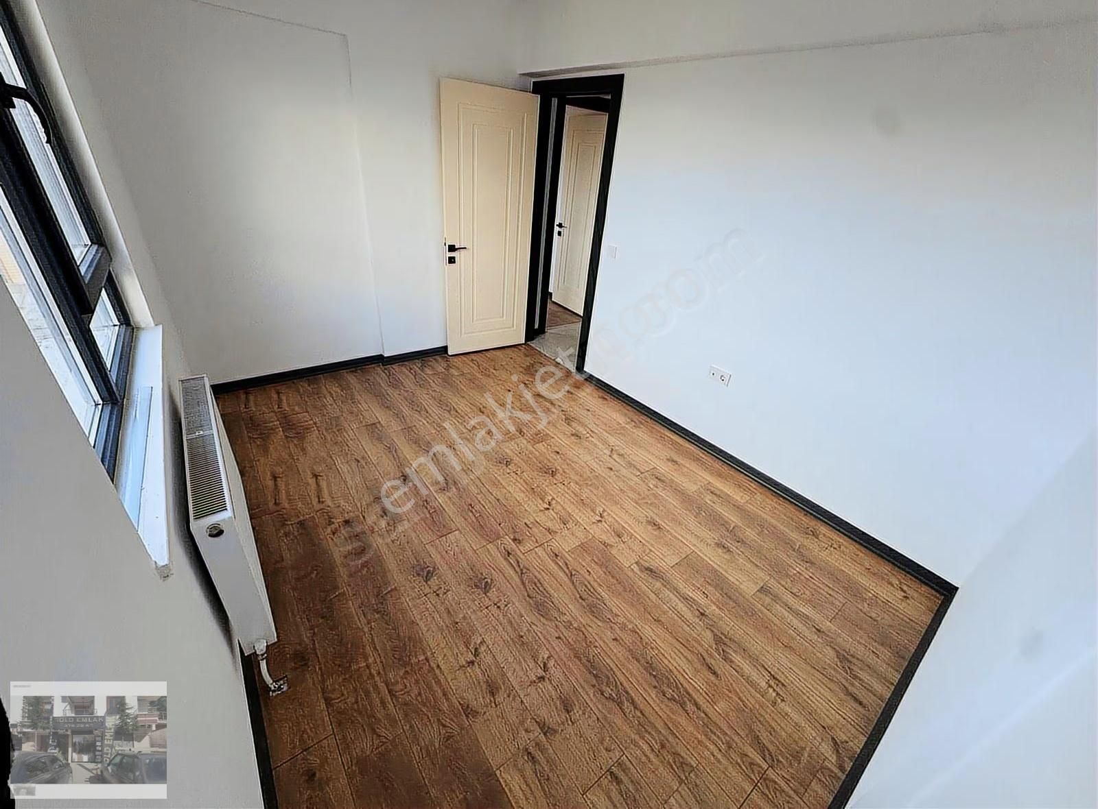 Yeşil Kuşak Caddesi'nde Lüks Sitede 4+1 Katta Sıfır Daire - Görsel 18