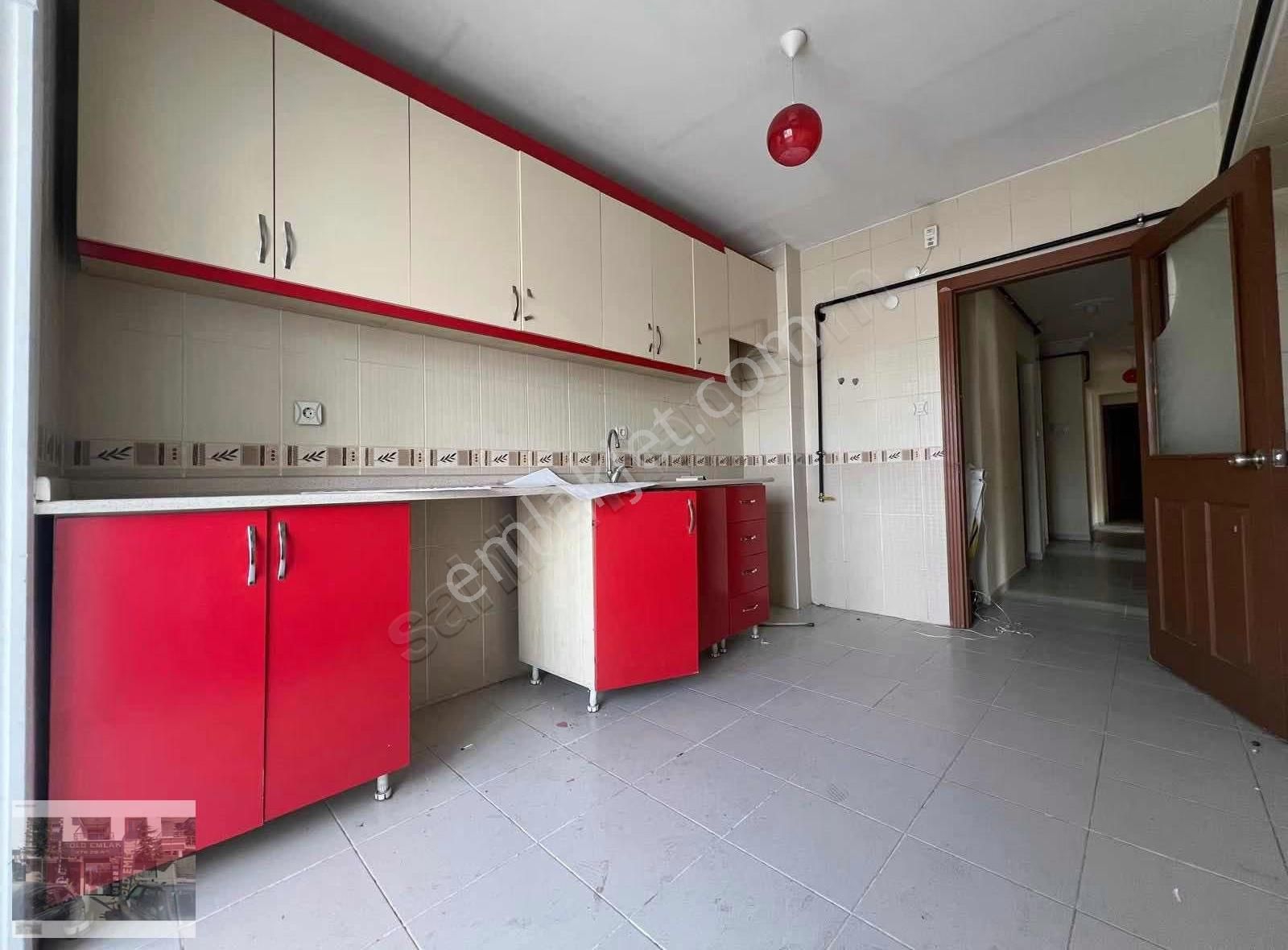 Başak Mahallesinde 3+1 Cadde Üzeri Kiralık Dare - Görsel 22