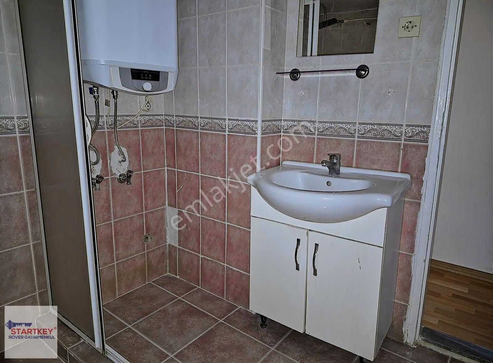 Bayraklı Mansuroğlu Mahallesinde Kiralık 3+1 Geniş Daire - Görsel 25