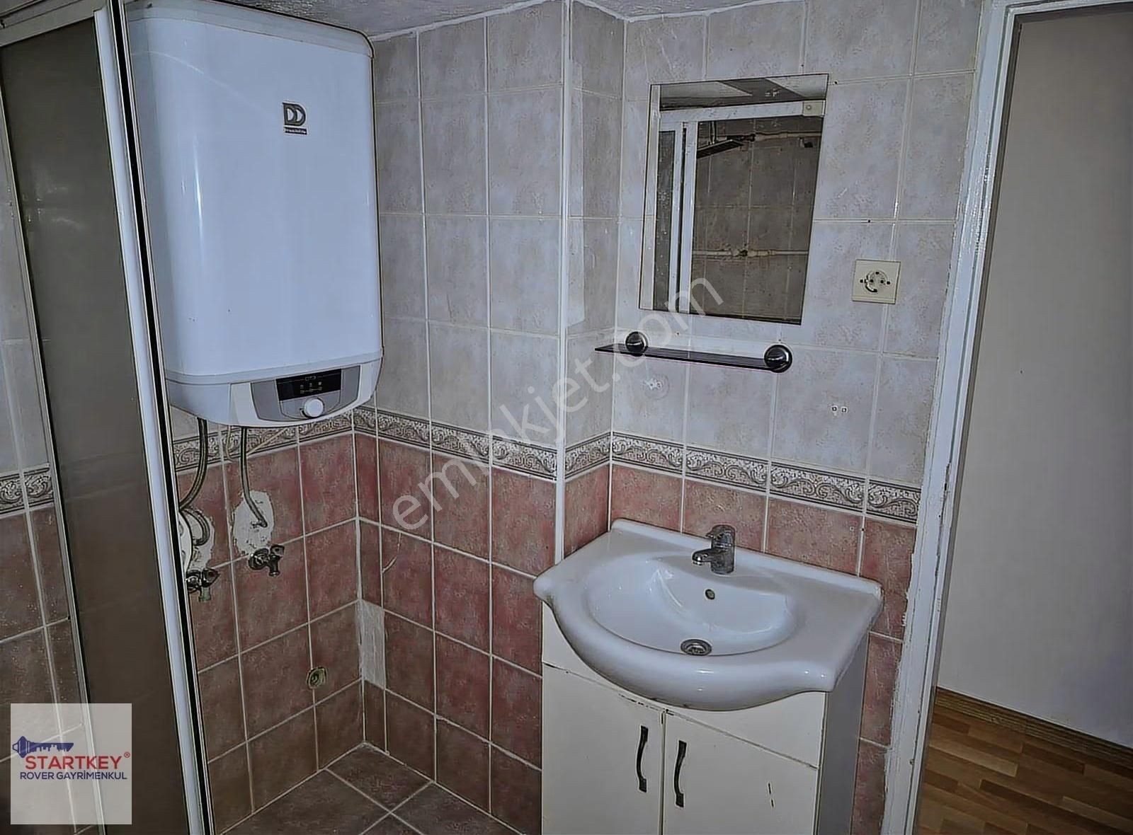 Bayraklı Mansuroğlu Mahallesinde Kiralık 3+1 Geniş Daire - Görsel 31