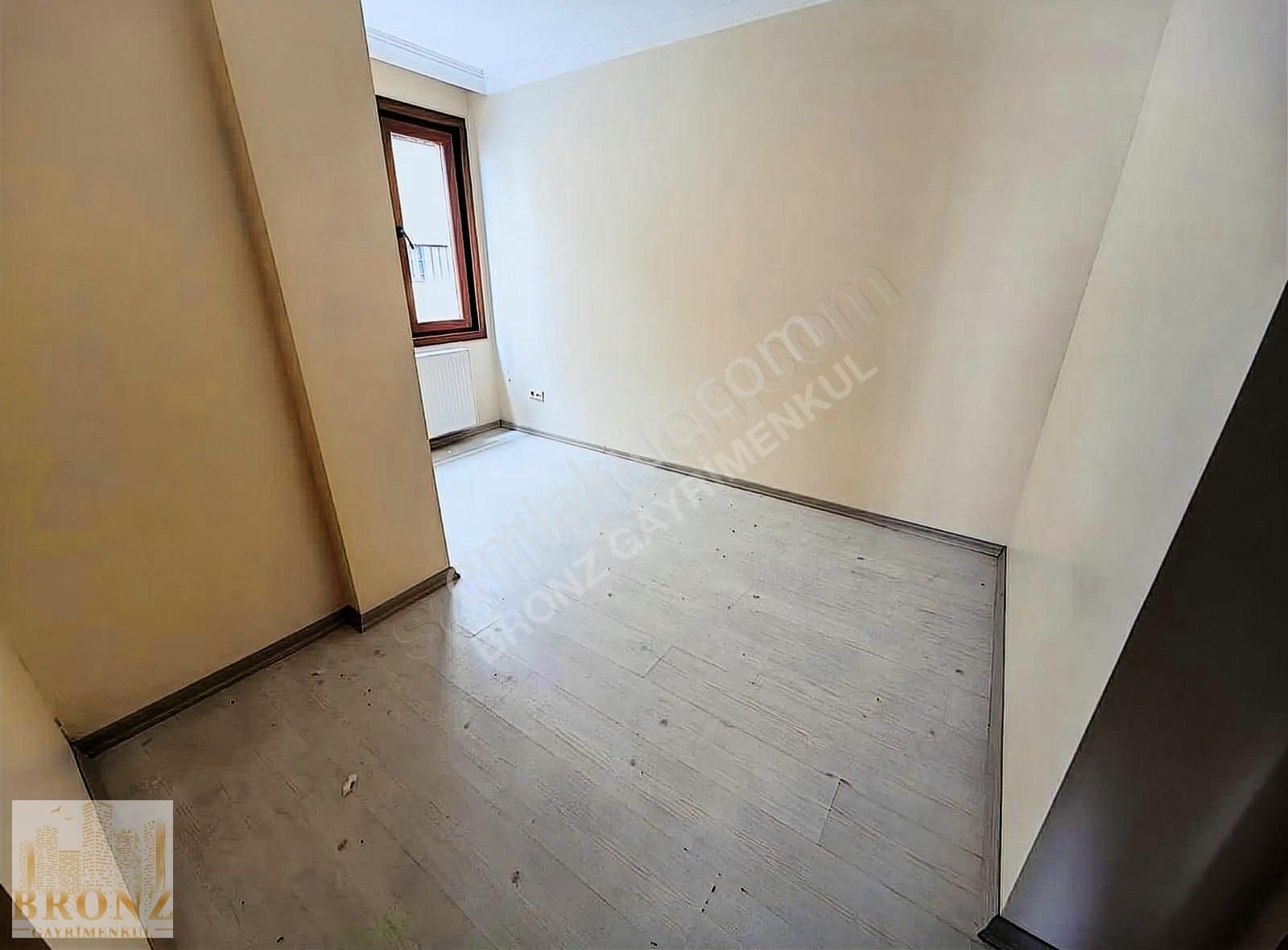 Ümraniye Atatürk Mah.'de Metroya, Kaymakamlığa Çok Yakın Arakat - Görsel 3