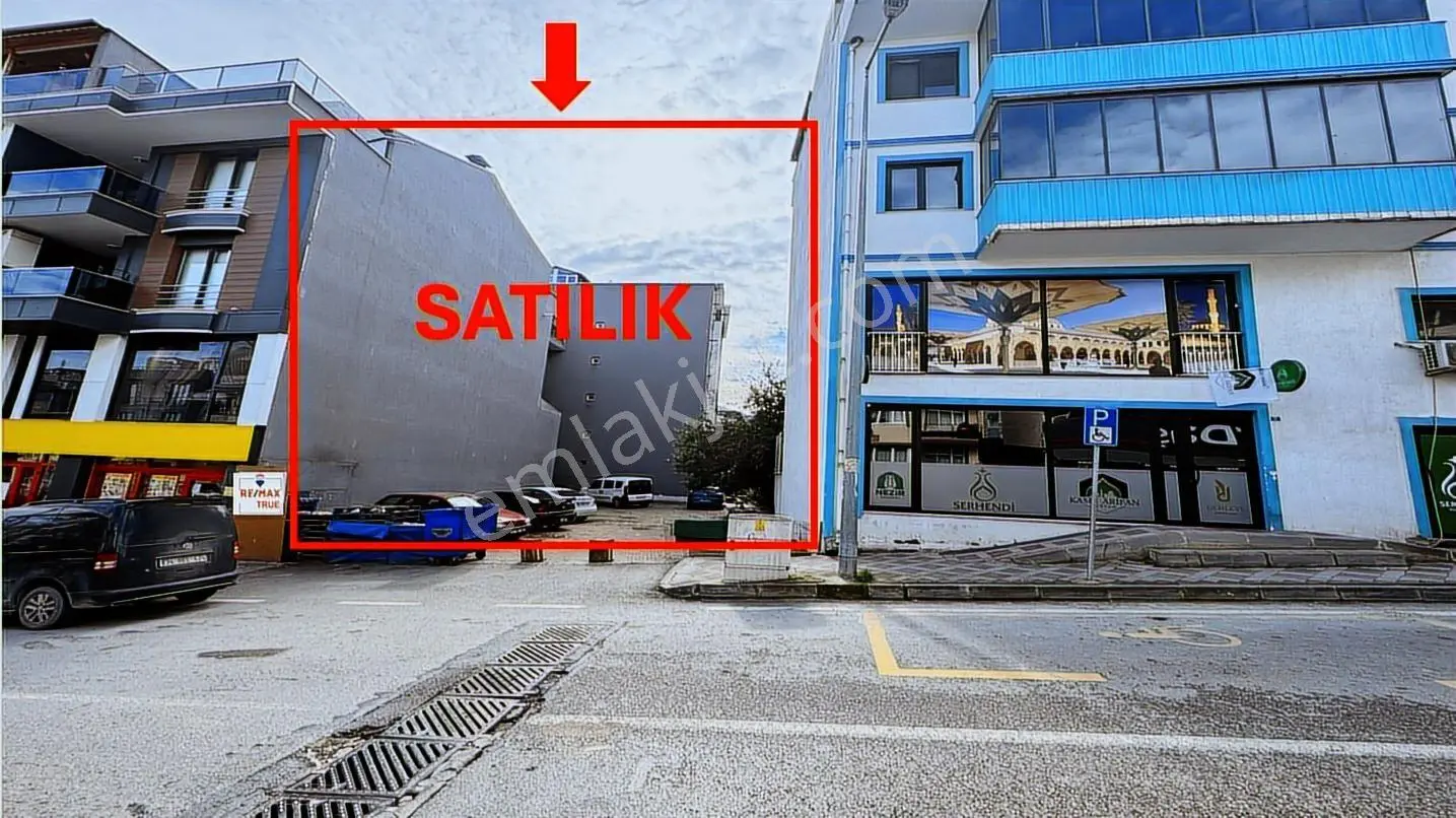 İzmit Kuruçeşmede Barış Caddesine Cephe Satılık Arsa