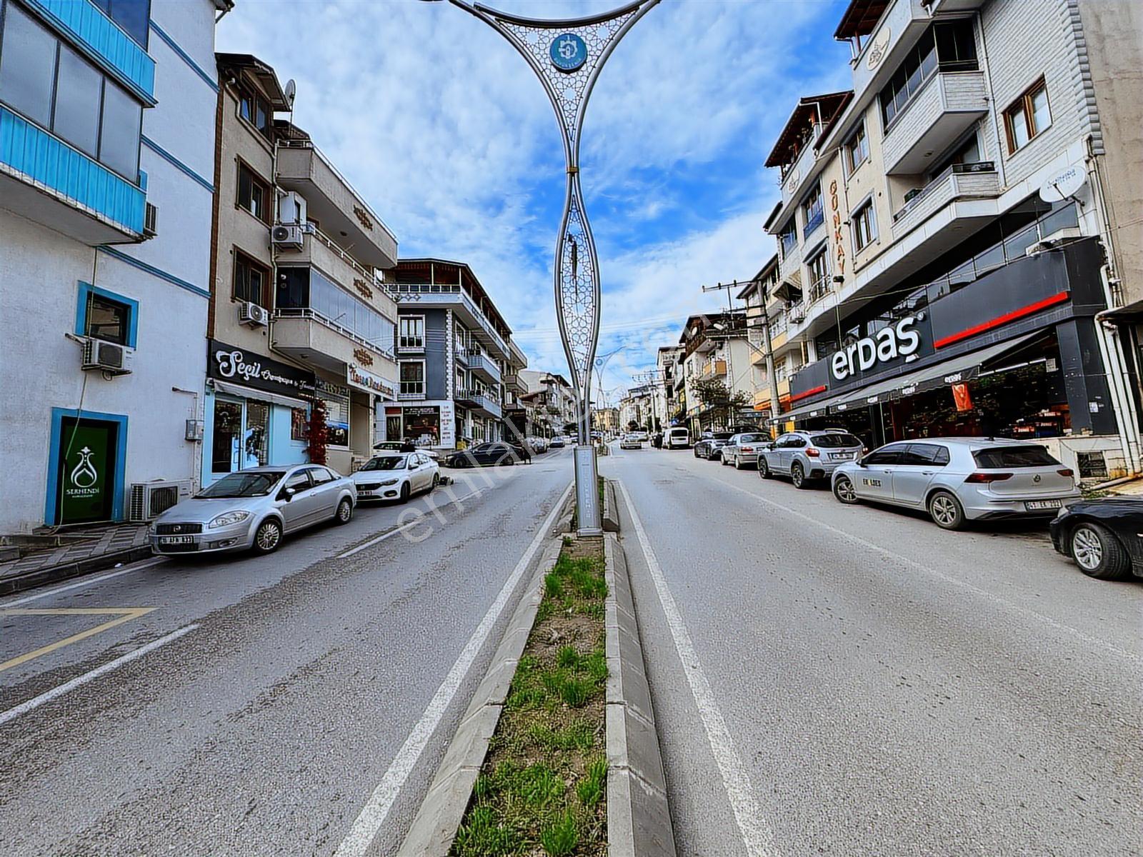 İzmit Kuruçeşmede Barış Caddesine Cephe Satılık Arsa - Görsel 12