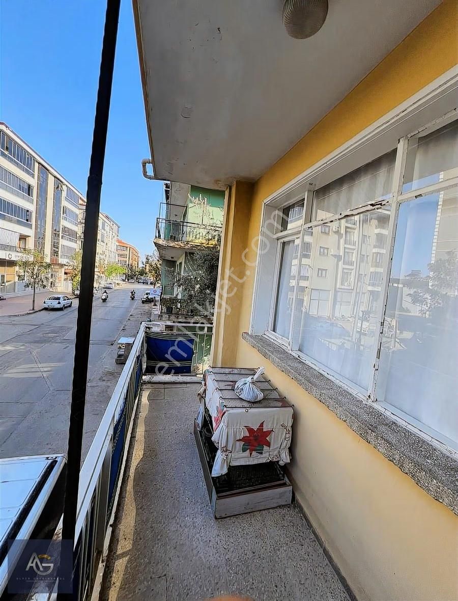 Alper Gayrimenkulden Hacıbey Mah. Köşe Başı Zemin Üstü 1. Kat - Görsel 10