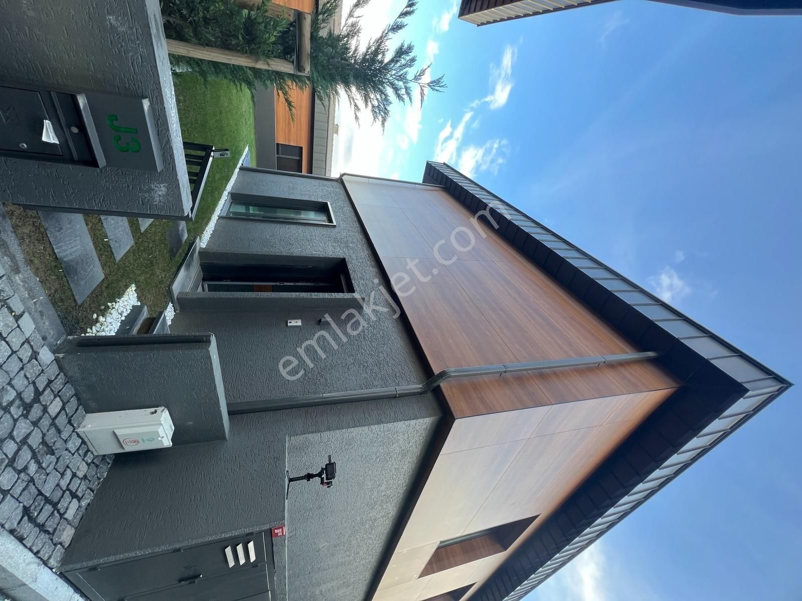 Mevsim İstanbul Bahçeşehir 7+2 Müstakil Tripleks Satılık Villa - Görsel 14