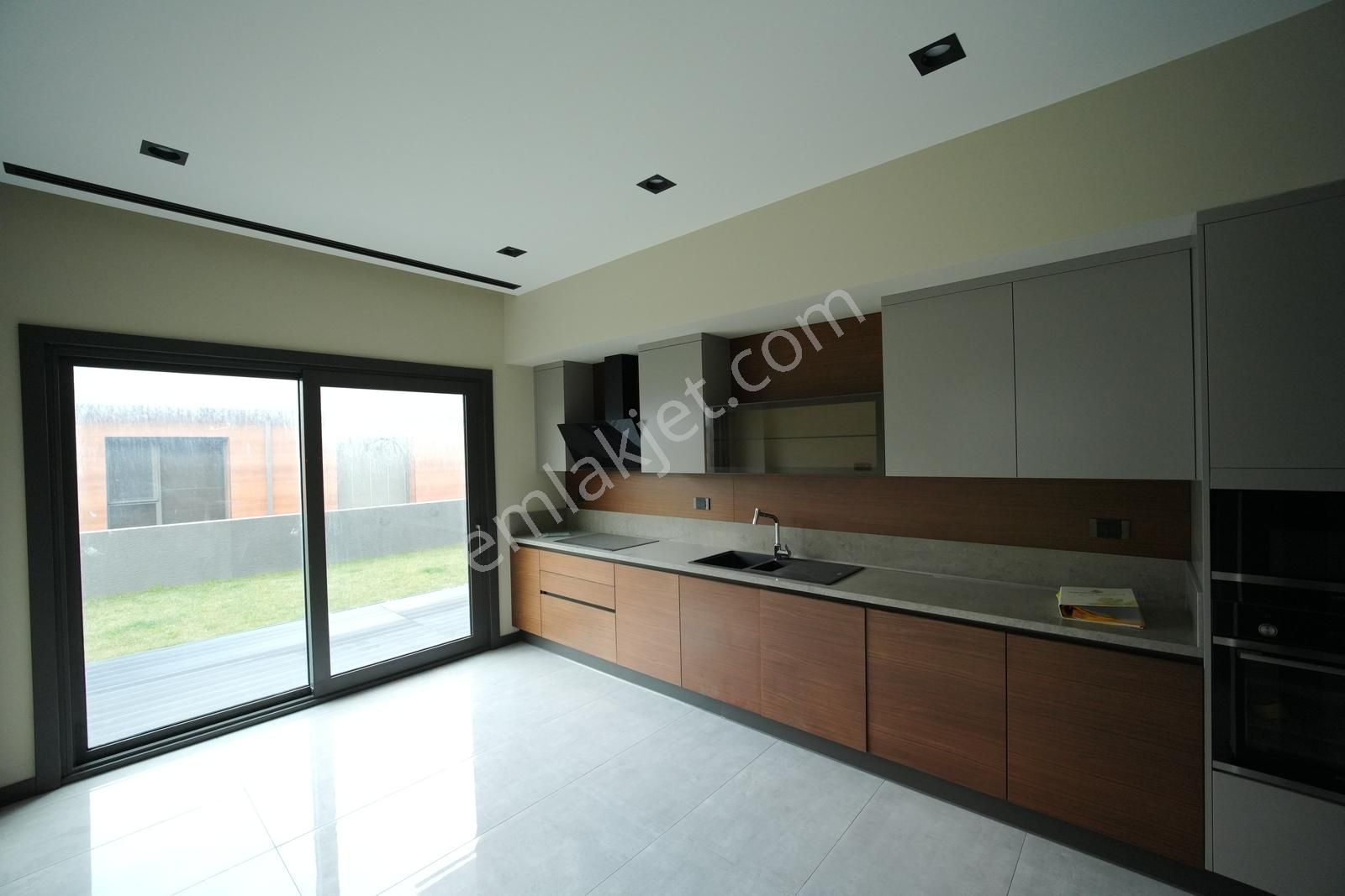 Mevsim İstanbul Bahçeşehir 7+2 Müstakil Tripleks Satılık Villa - Görsel 22