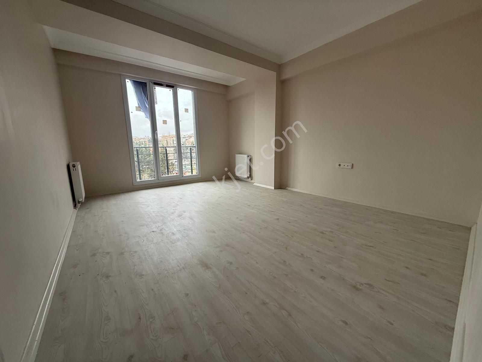 Yıldız Dan İtfaiye Yakını Sıfır Kredili 2+1 Kullanışlı Ara Kat Daire - Görsel 3