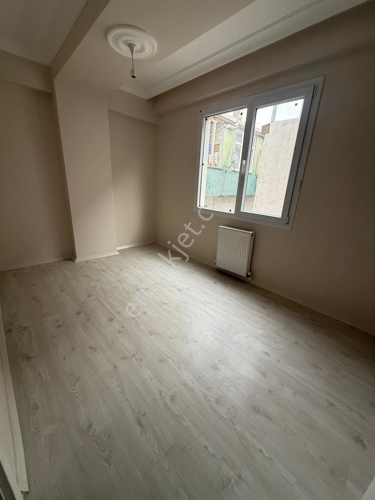 Yıldız Dan İtfaiye Yakını Sıfır Kredili 2+1 Kullanışlı Ara Kat Daire - Görsel 9