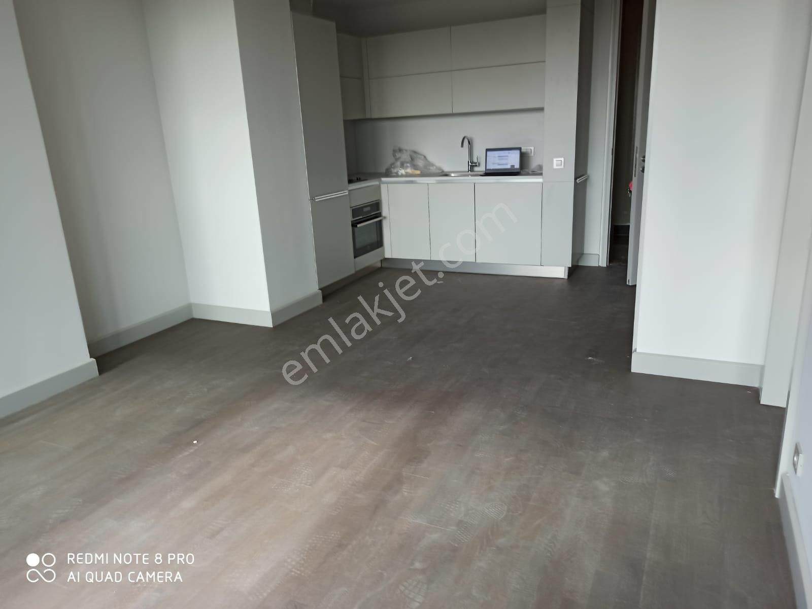 Ataköy E5 Kenarı Selenyum Retro 9 B Bilokta 1+1 75 M2 Kiralık - Görsel 6