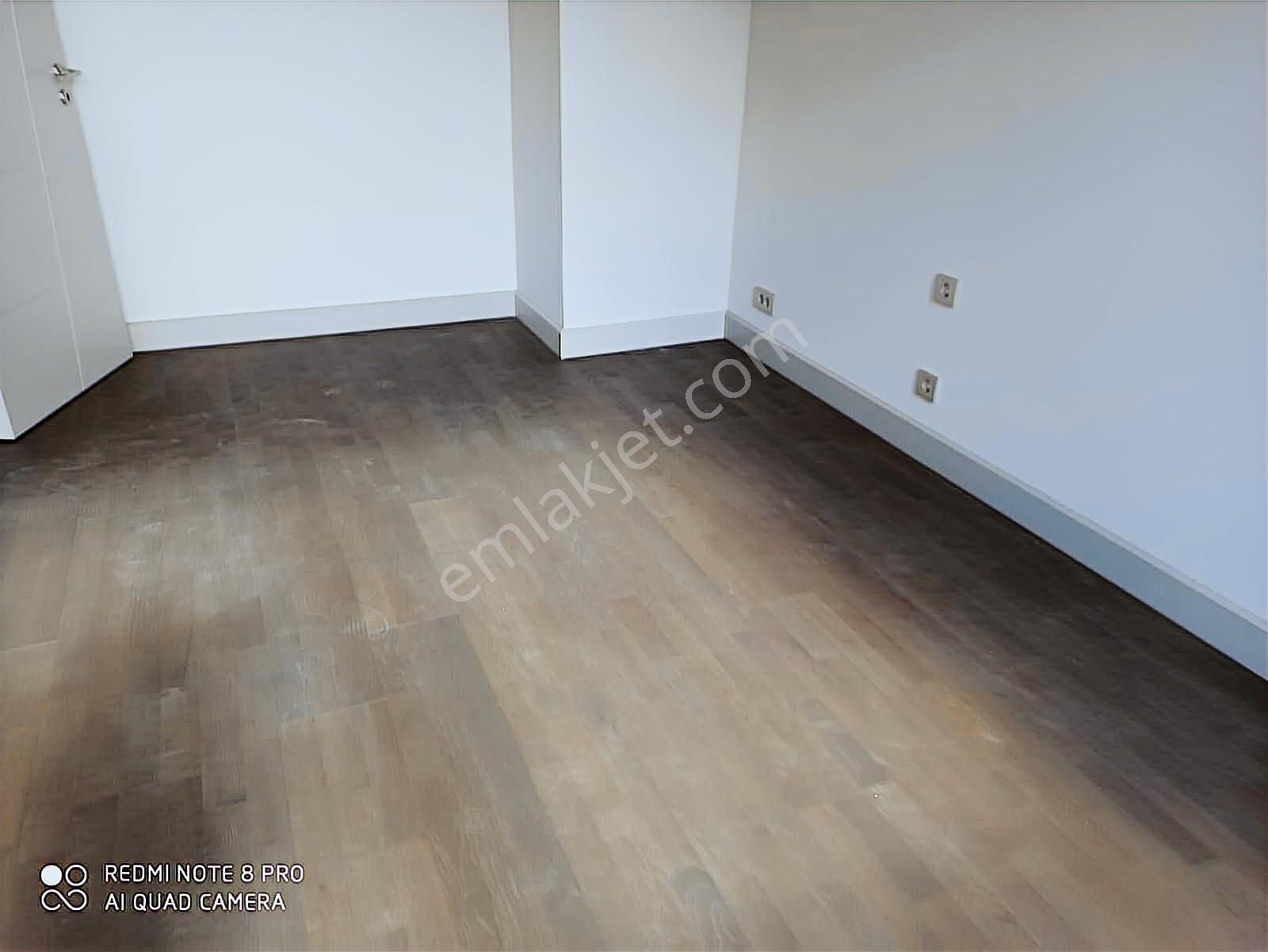 Ataköy E5 Kenarı Selenyum Retro 9 B Bilokta 1+1 75 M2 Kiralık - Görsel 2