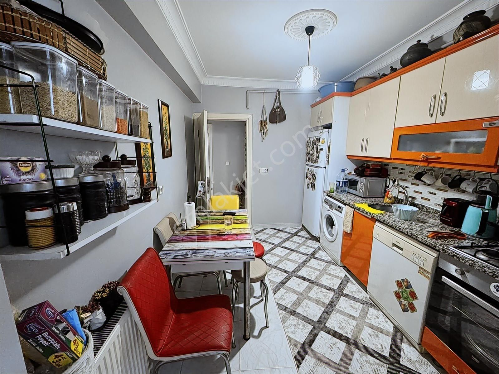 Bezirganbahçe'de 2+1 Satılık Balkonlu 100 M2 Yüksek Giriş - Görsel 17