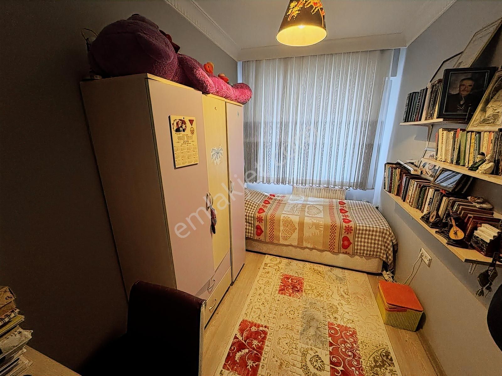 Bezirganbahçe'de 2+1 Satılık Balkonlu 100 M2 Yüksek Giriş - Görsel 11