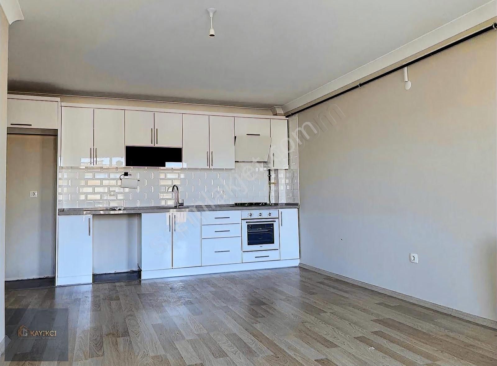 Kızılay Caddesinde 4. Kat 2+1 - Görsel 14