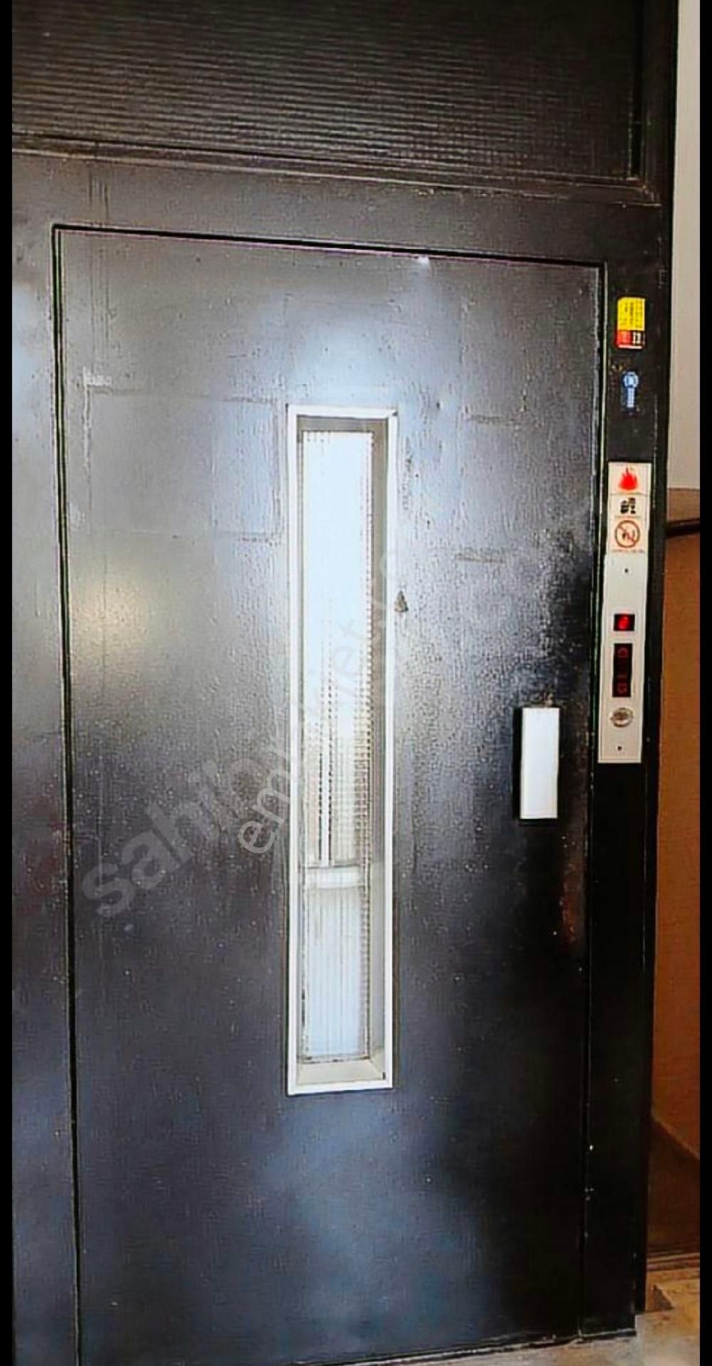 Avcılar E-5 Üzerinde Merrobüs Durağı Yakını 180 M2 Ofis Katı Kiralık - Görsel 21