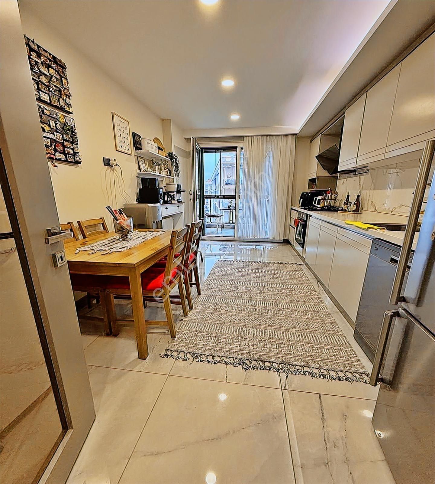 Beykent Bey Garden Sitesi'nde Geniş M2 Oturuma Uygun 3+1 Satılık - Görsel 13