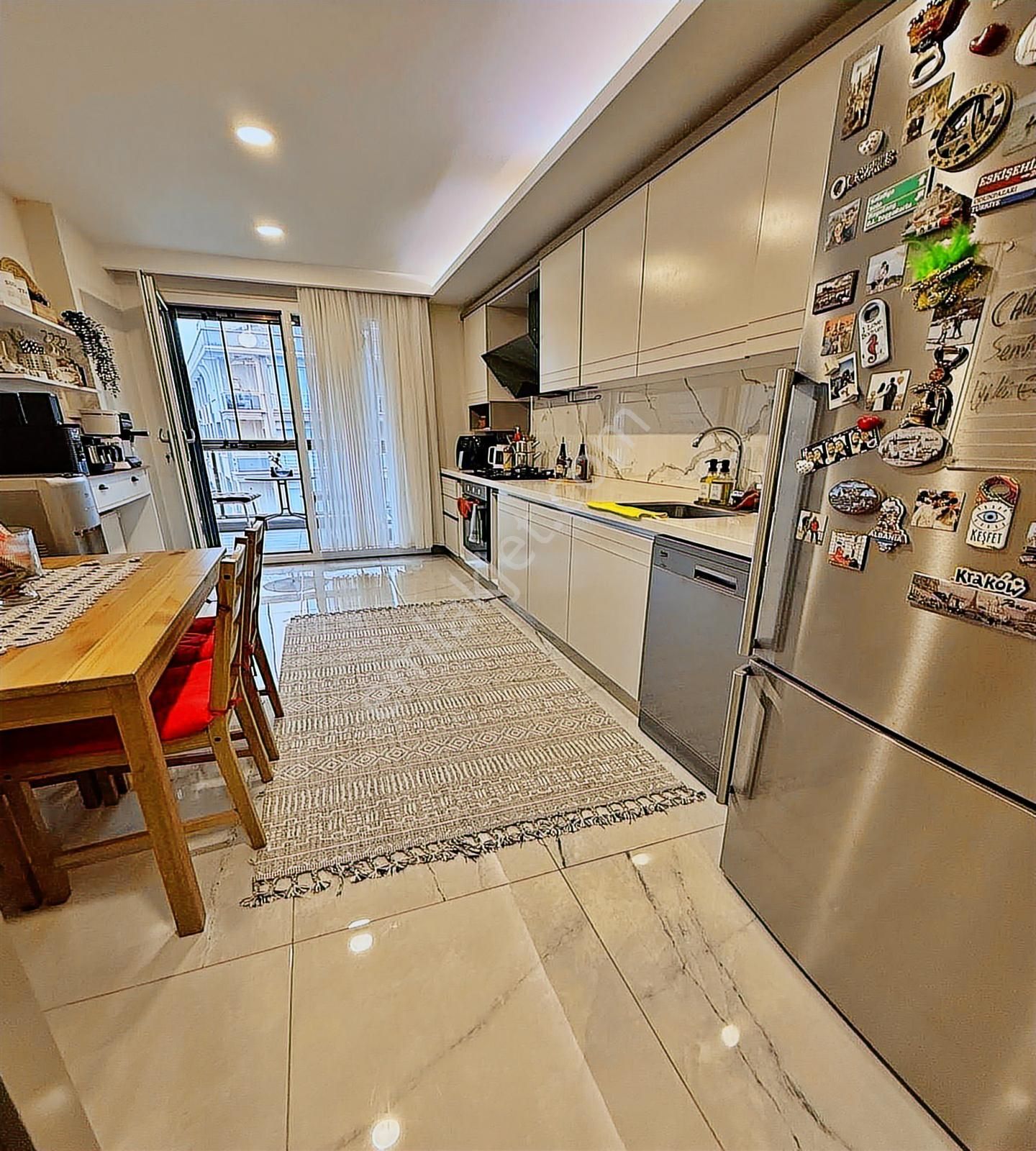 Beykent Bey Garden Sitesi'nde Geniş M2 Oturuma Uygun 3+1 Satılık - Görsel 22