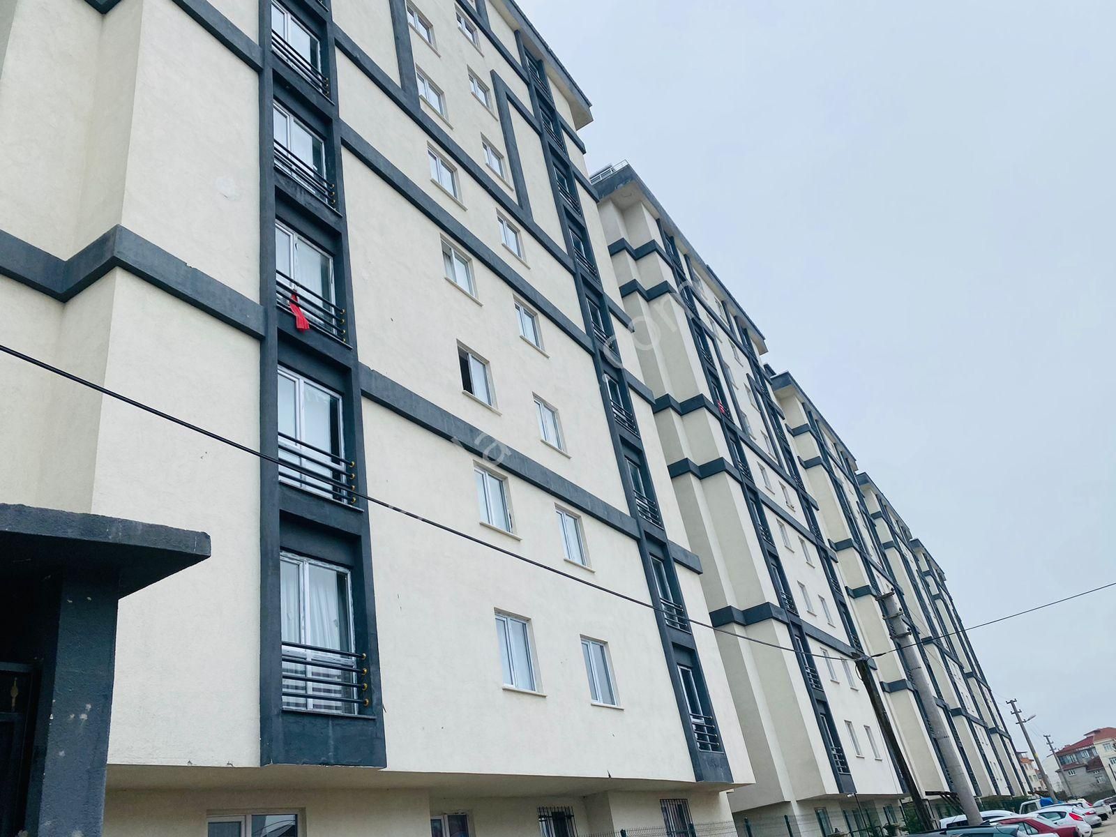 Merpa'dan Kapaklı Oturuma Hazır Öncephe Arakat 2+1 Daire