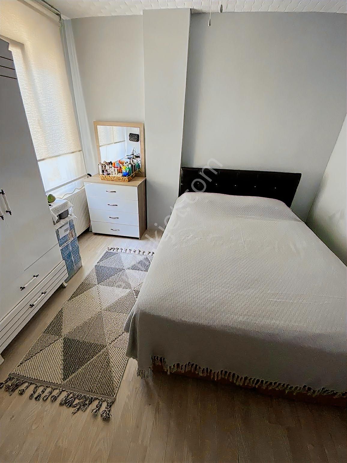 Orhangazi Mah Yüksek Arsa Paylı Caddeye Yakın 2+1 Temiz Daire - Görsel 5