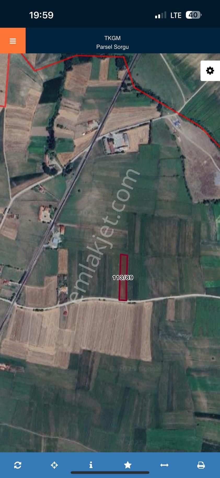 Yatırımlık Yola Sıfır Verimli Tarla