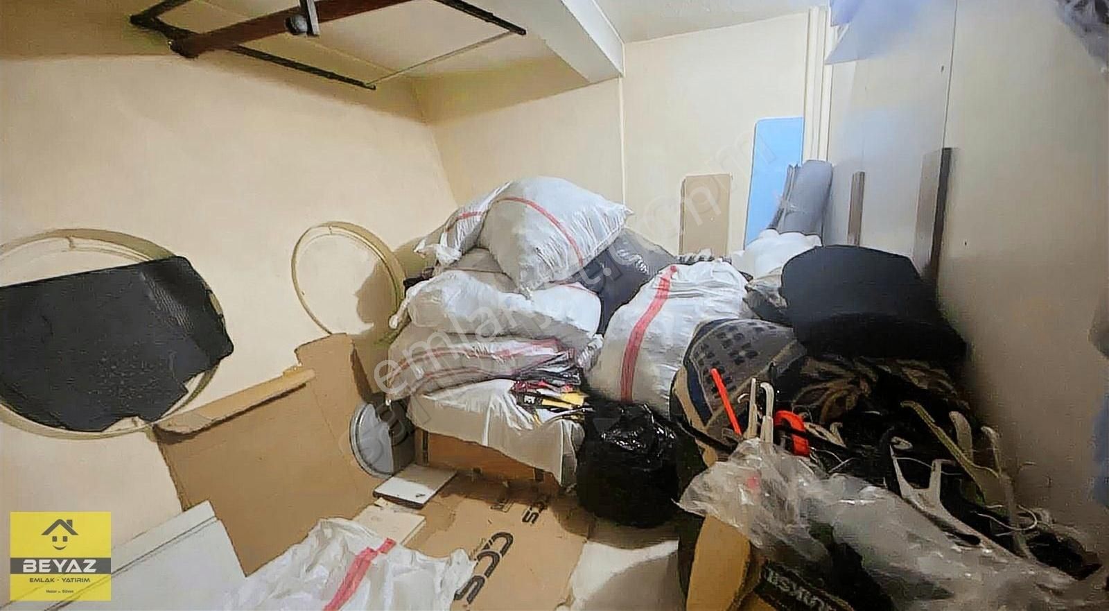 Yatırım Fırsatı Demirci İş Merkezinde 3 Katlı Satılık Dükkan - Görsel 15