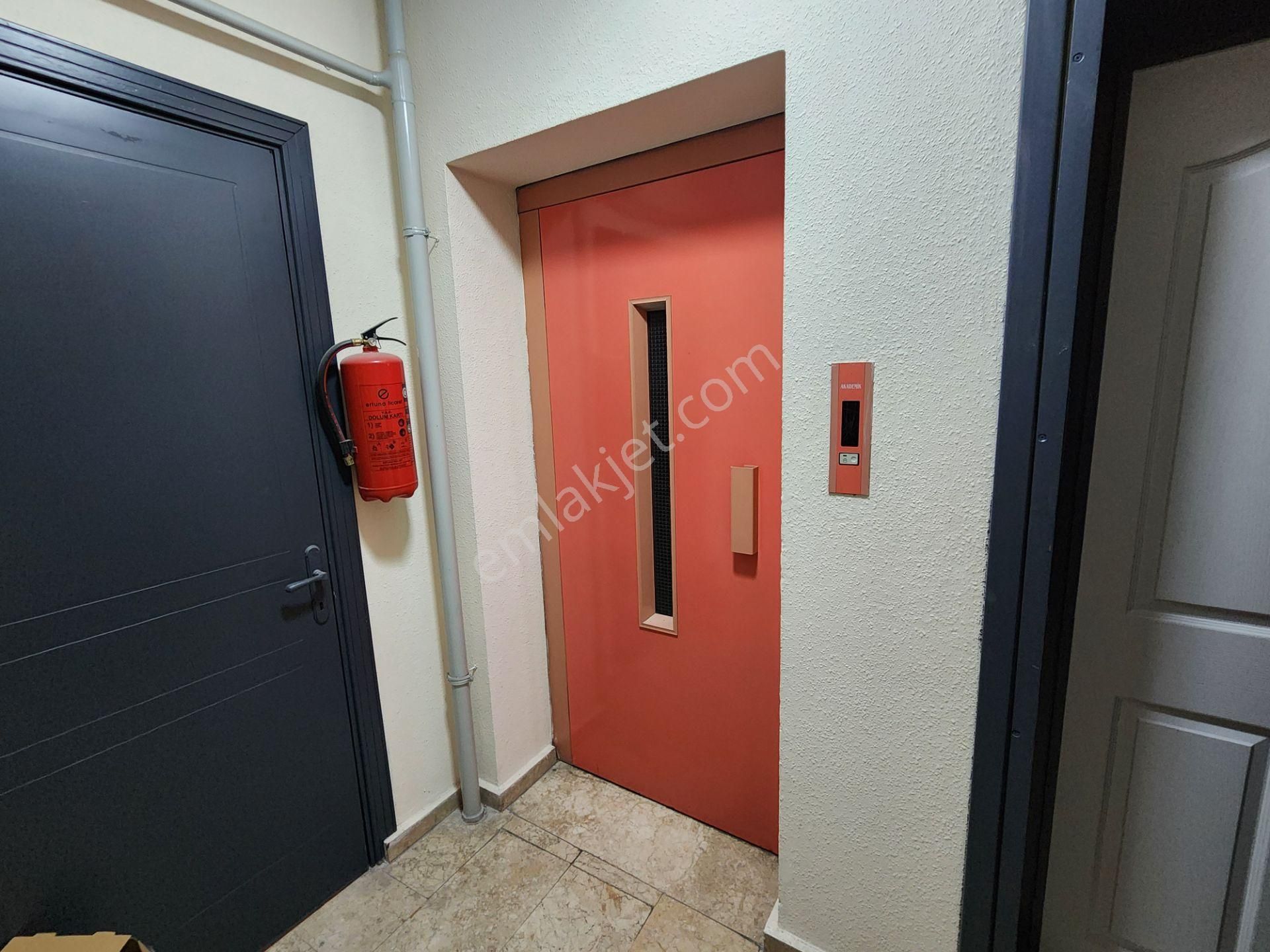 Antalya Işıklar'da Full Deniz Manzaralı Eşyalı Kiralık 3+1 Daire - Görsel 35