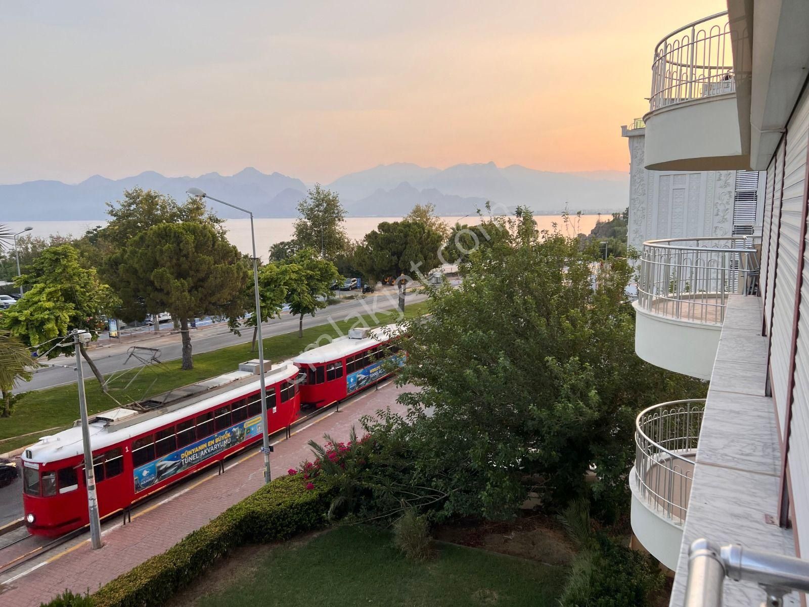 Antalya Işıklar'da Full Deniz Manzaralı Eşyalı Kiralık 3+1 Daire - Görsel 9