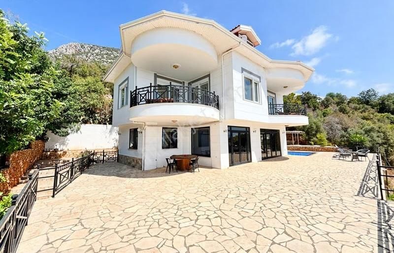 Özel Havuzlu Dağ,doğa Ve Deniz Manzaralı 3+1 Lüks Villa - Görsel 14