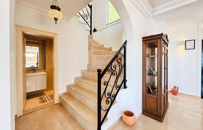 Özel Havuzlu Dağ,doğa Ve Deniz Manzaralı 3+1 Lüks Villa - Görsel 4