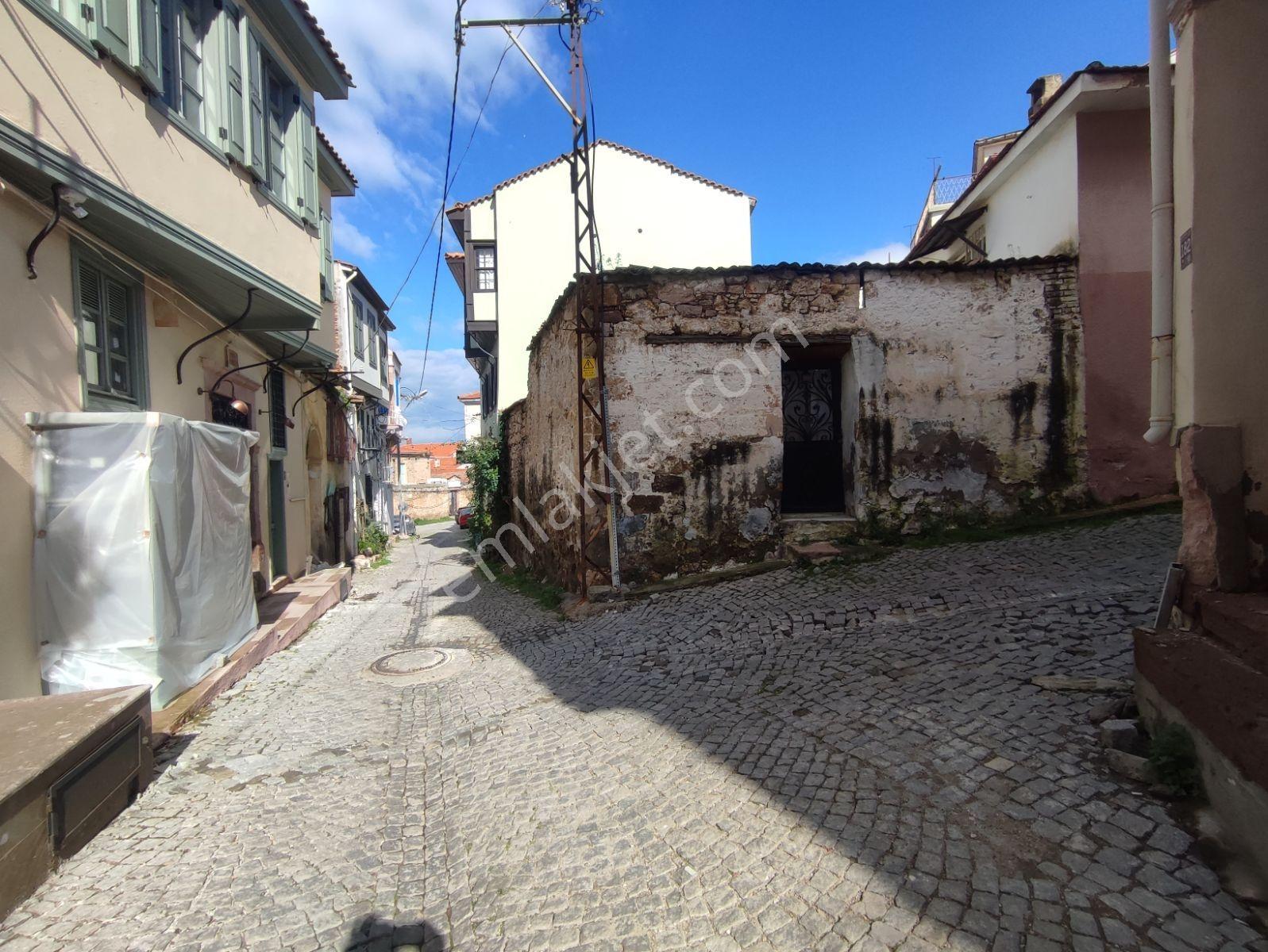 Ayvalık Merkezde Satılık Bahçeli Müstakil Ev.. - Görsel 5