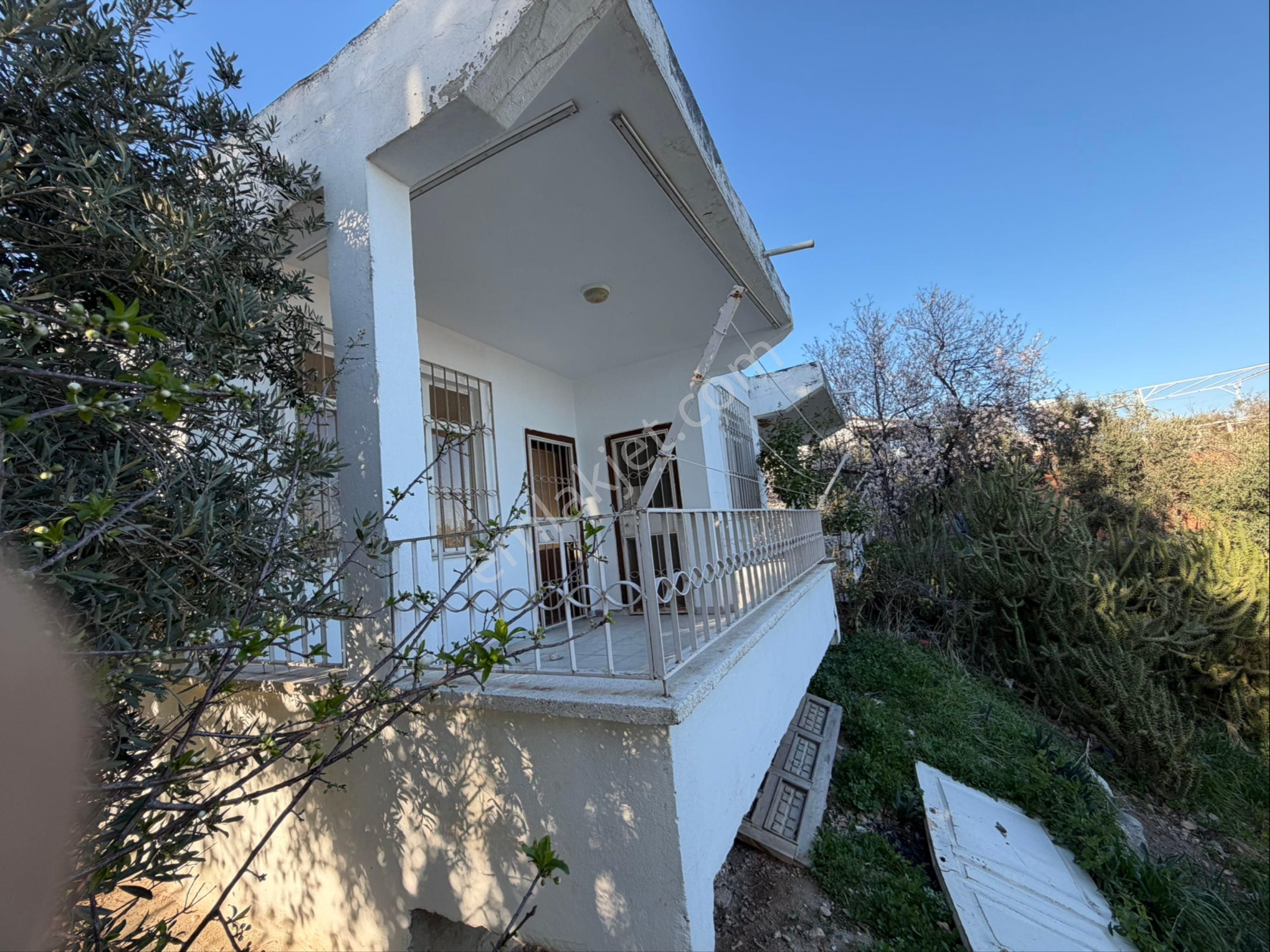 Türe Gayrimenkulden Silifke Bucaklı Ankara Mahallesinde Ayrı Mutfak 3+1 Müstakil Daire - Görsel 3