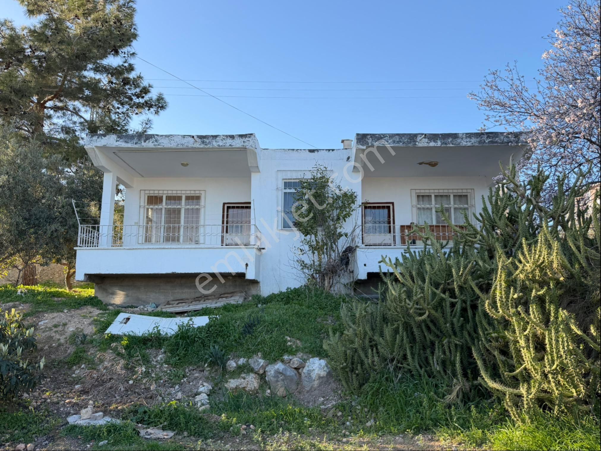 Türe Gayrimenkulden Silifke Bucaklı Ankara Mahallesinde Ayrı Mutfak 3+1 Müstakil Daire